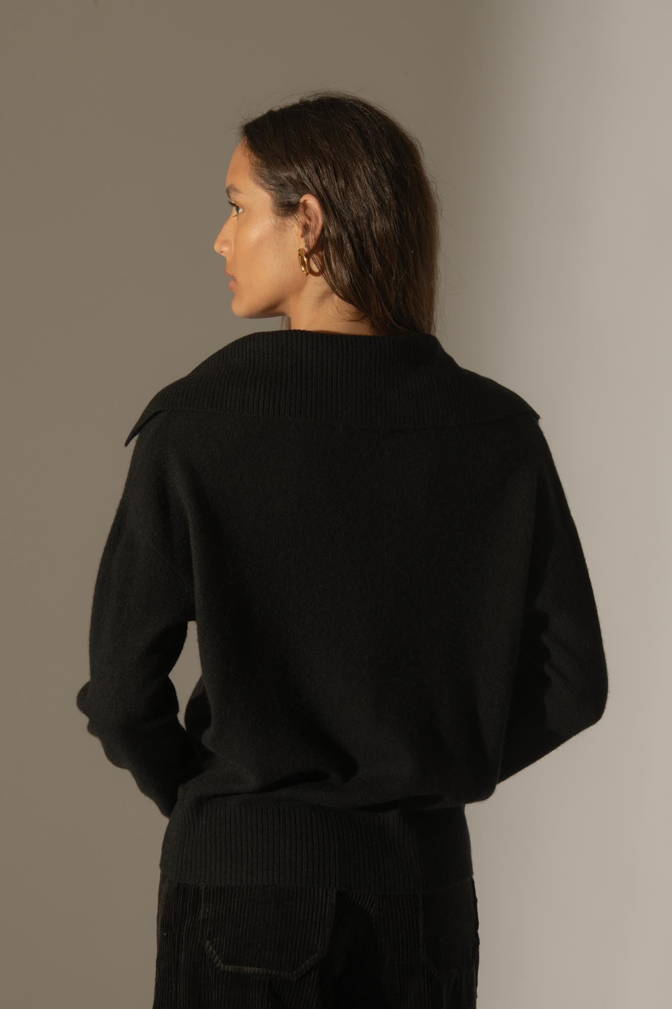 CRIMSON pull col châle croisé noir 100% cachemire