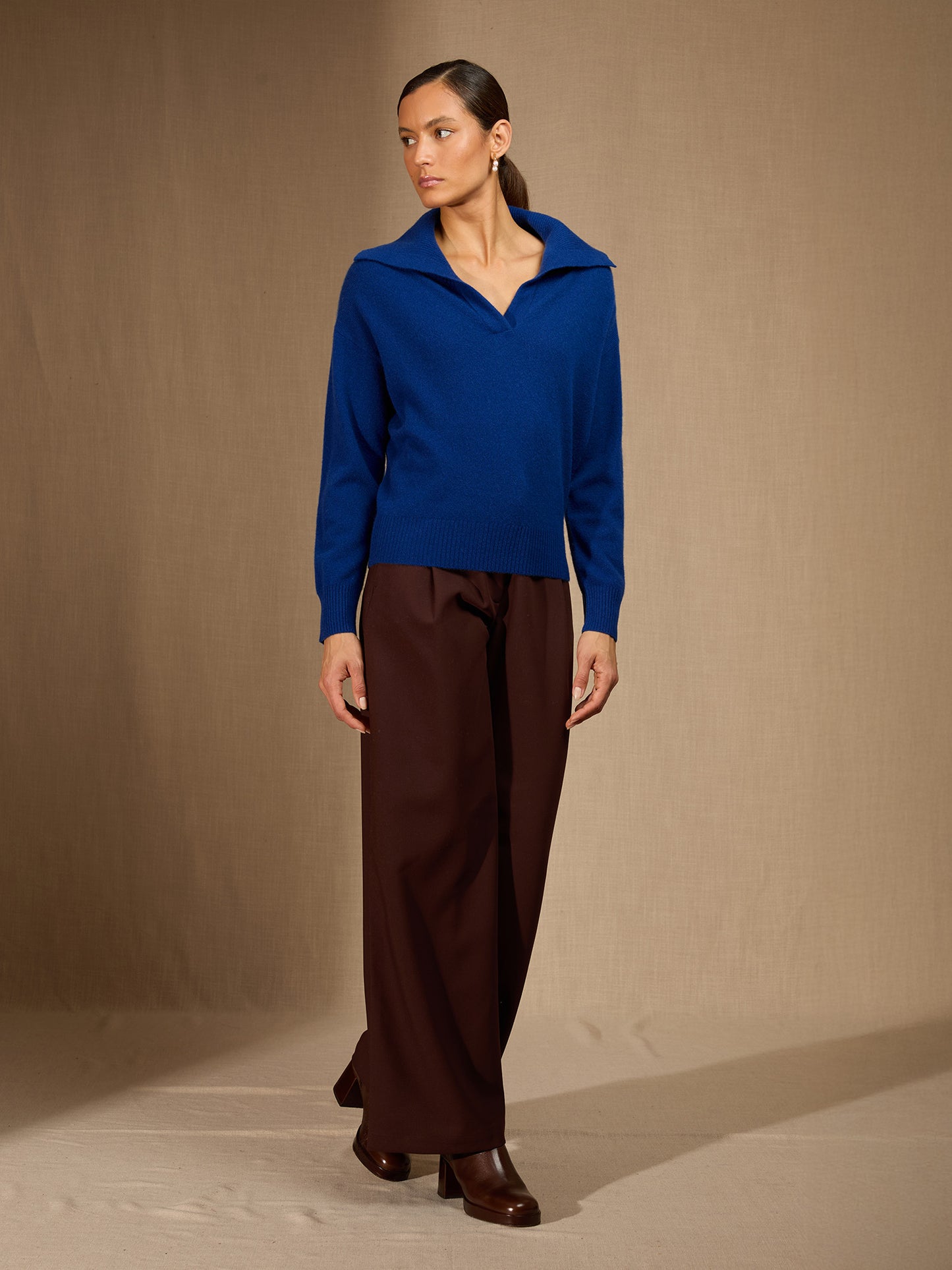 CRIMSON pull col châle croisé outremer 100% cachemire