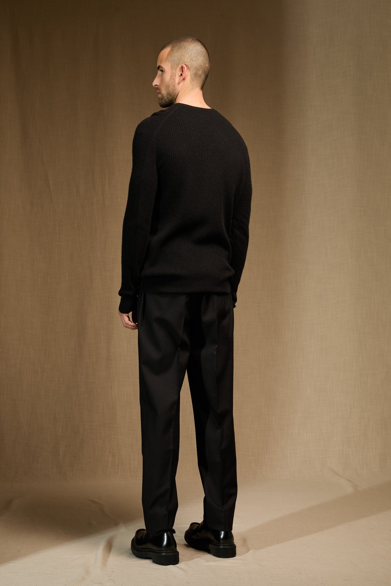 cris pull col rond noir 100% cachemire