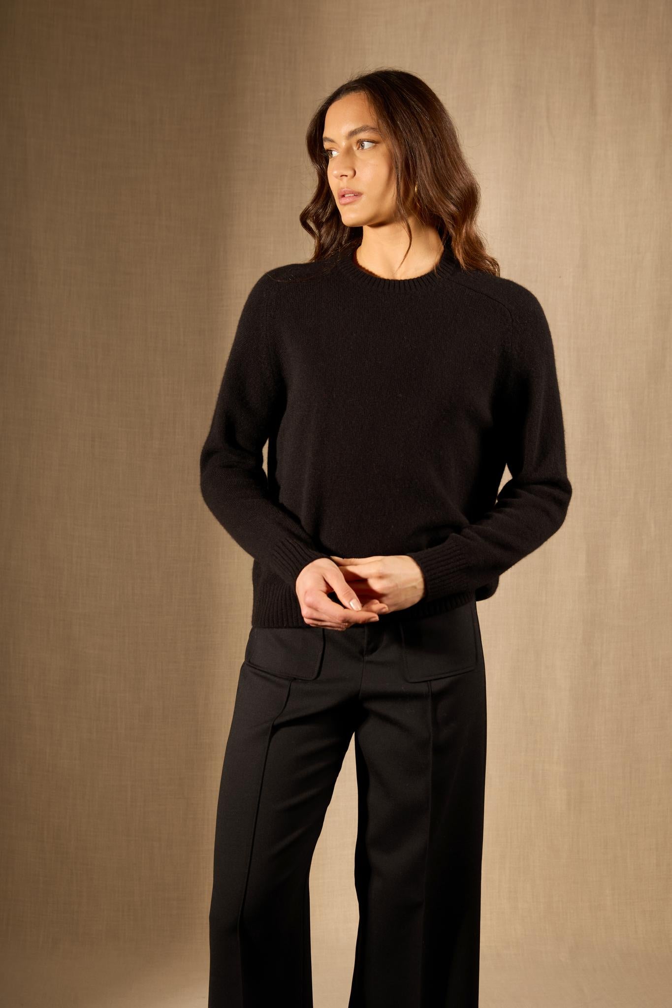 Cassia pull col rond 4 fils noir 100% cachemire