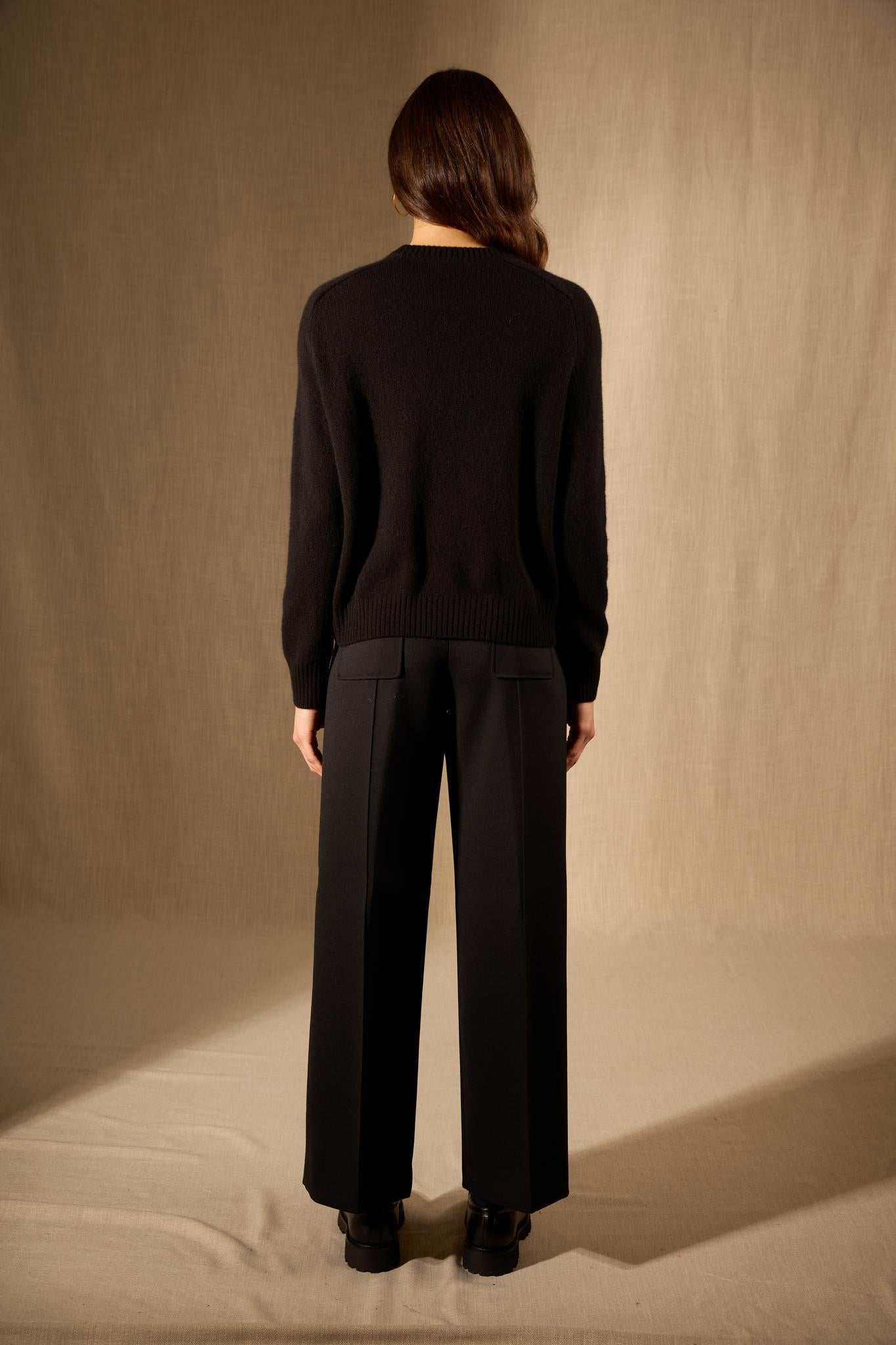 Cassia pull col rond 4 fils noir 100% cachemire