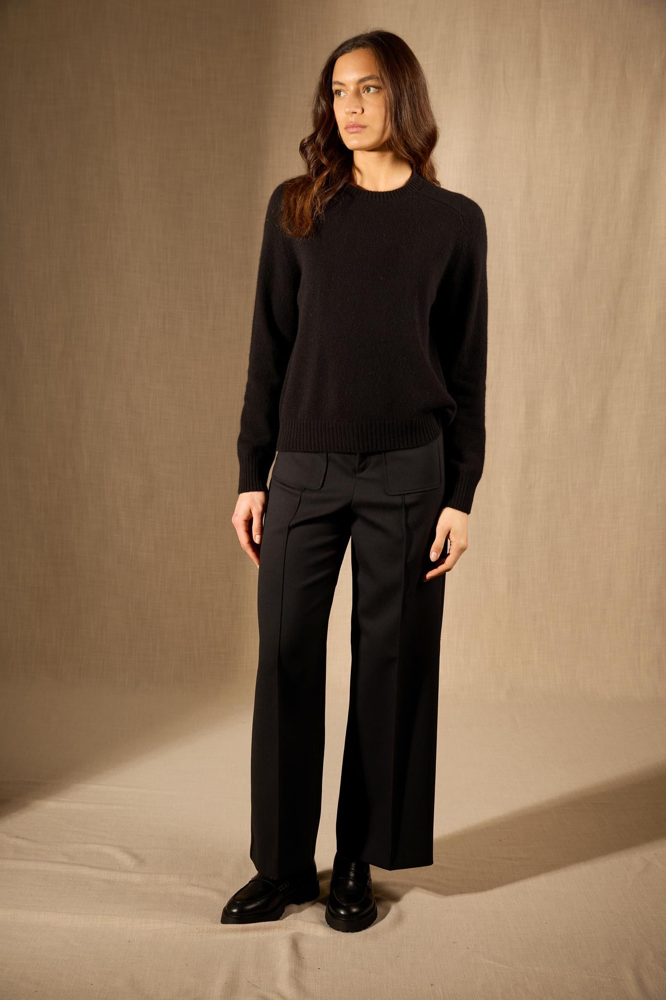 Cassia pull col rond 4 fils noir 100% cachemire