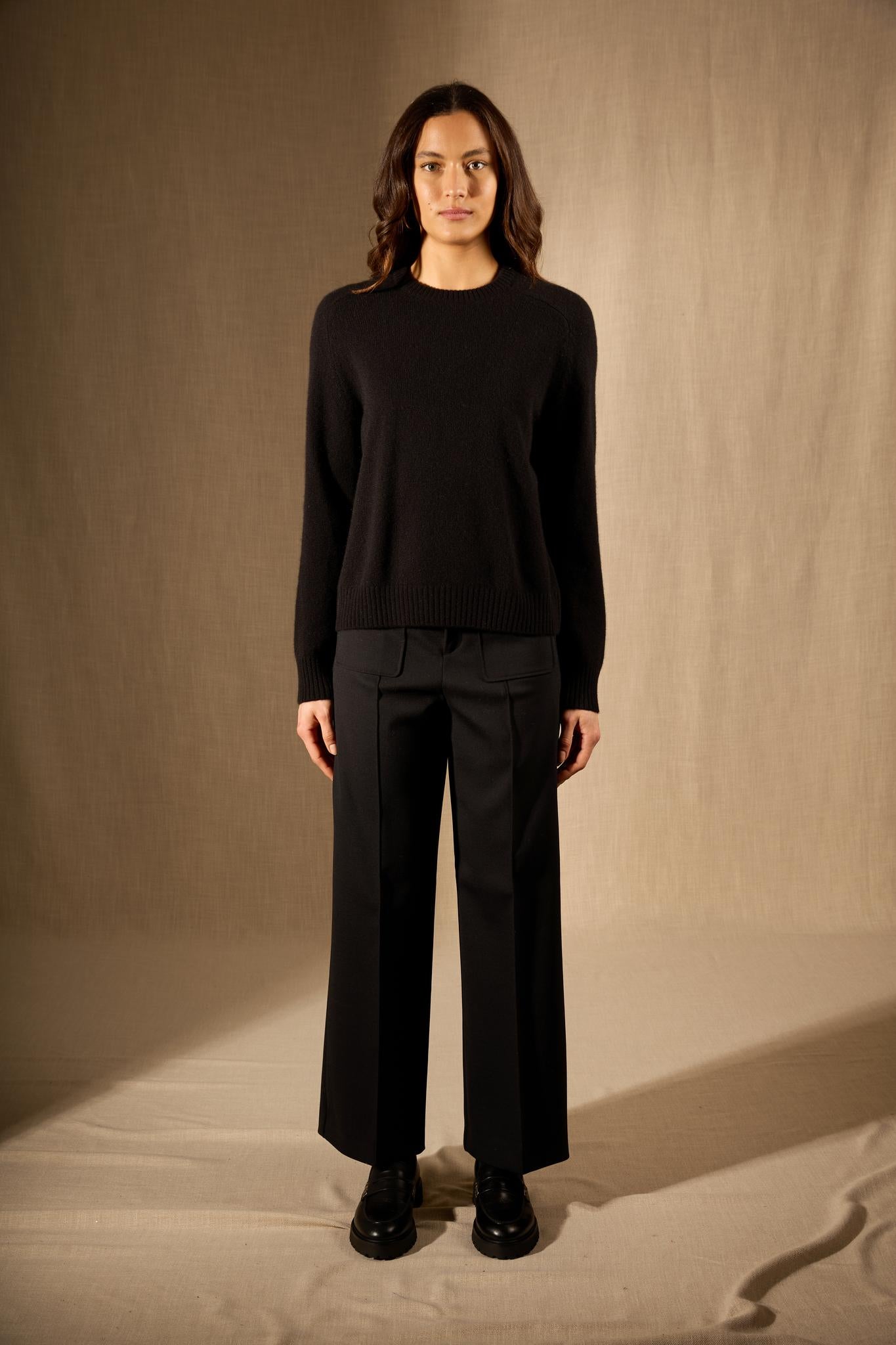 Cassia pull col rond 4 fils noir 100% cachemire