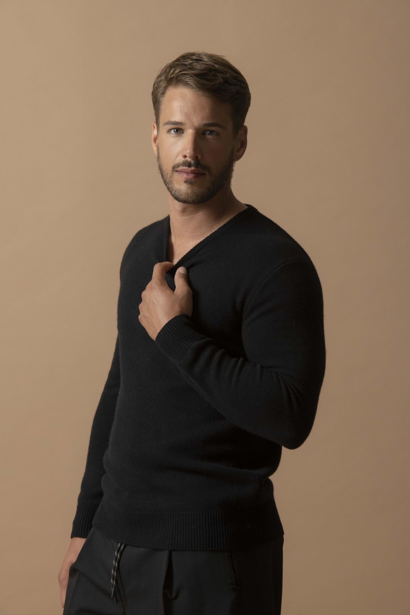 EDEN pull col rond 4 fils noir 100% cachemire