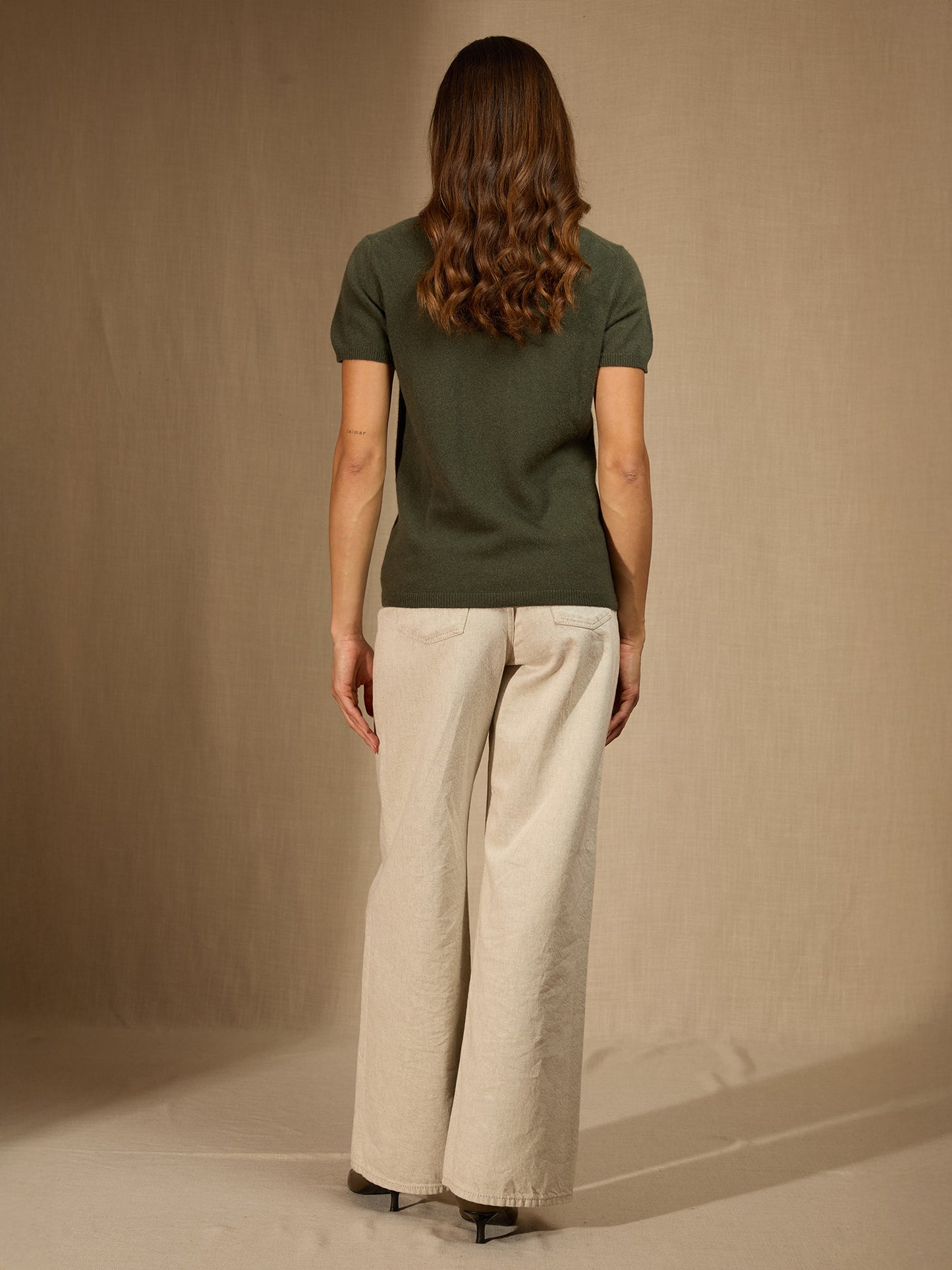 EFIMIA t-shirt col v kaki 100% cachemire