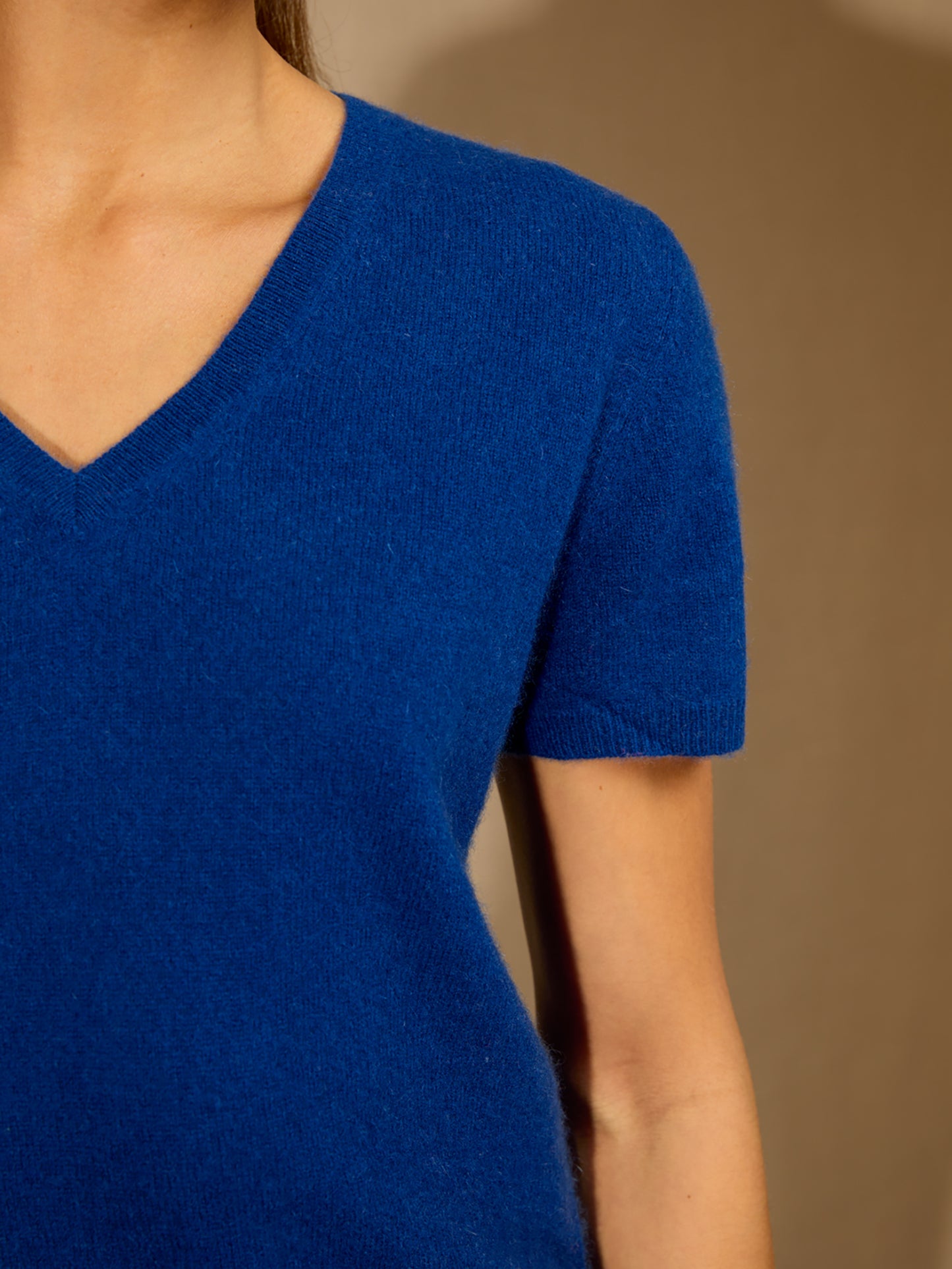 EFIMIA t-shirt col v outremer 100% cachemire