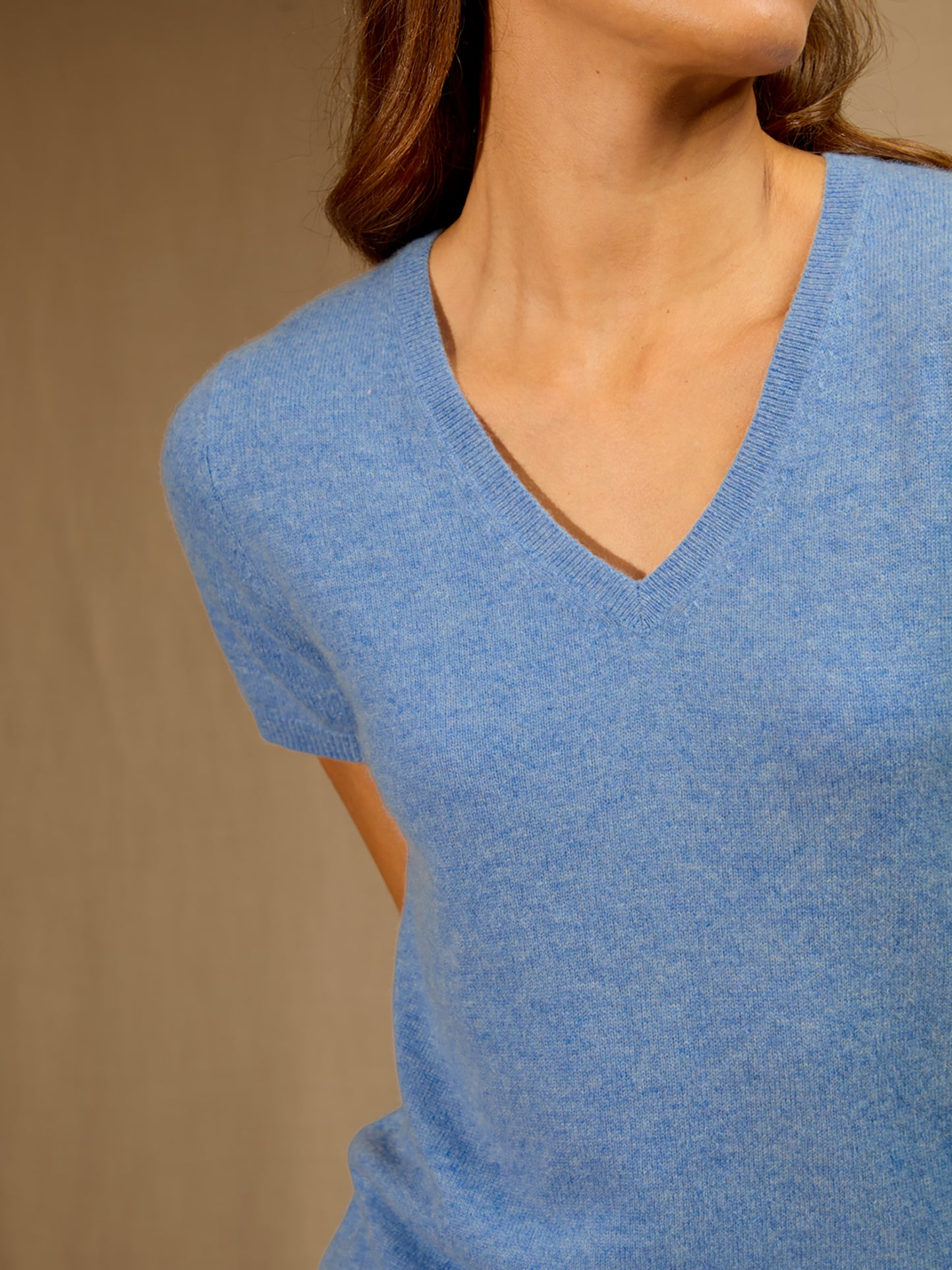 EFIMIA t-shirt col v sky 100% cachemire