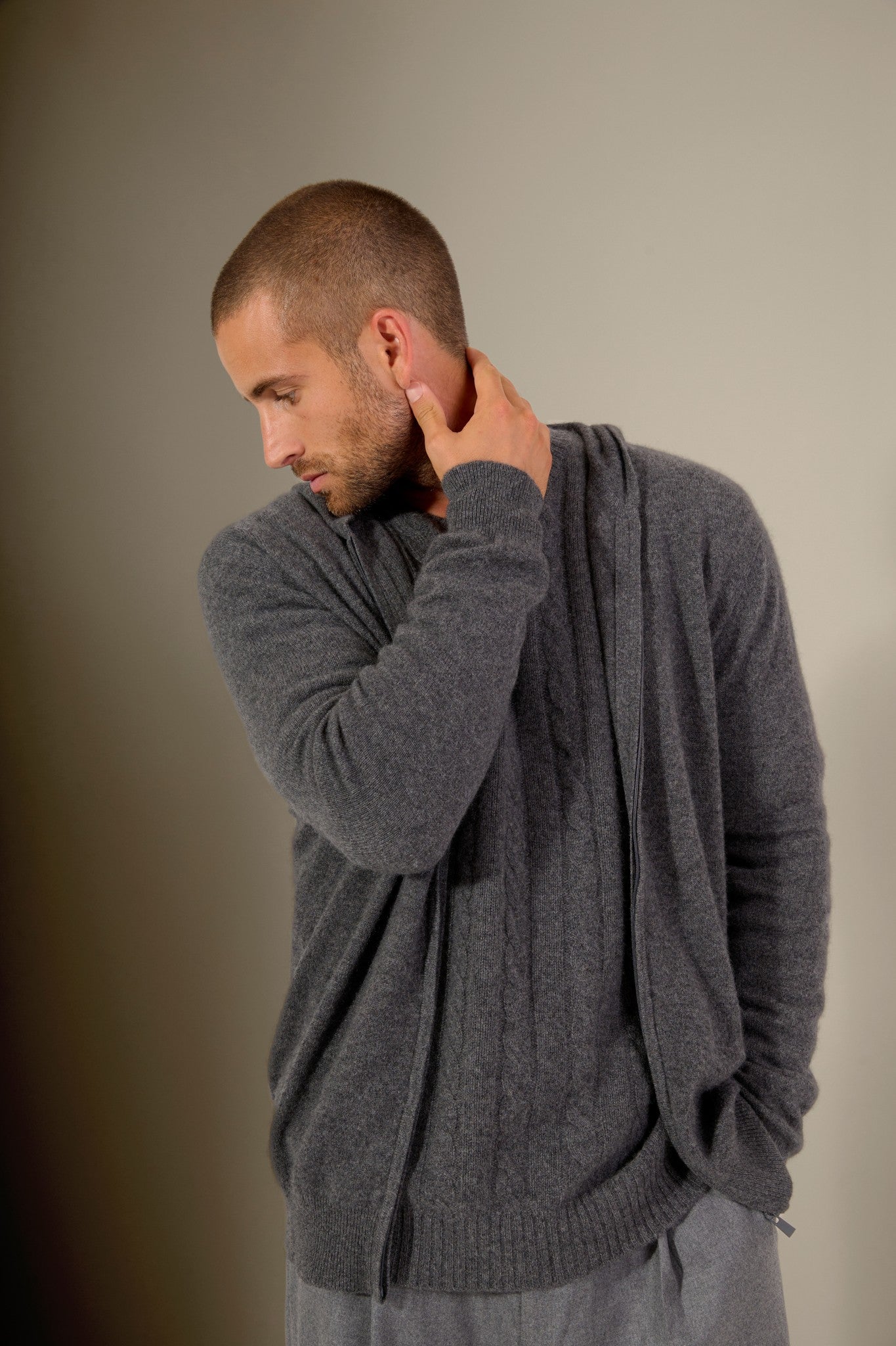 eldo gilet zippé capuche anthracite chiné 100% cachemire