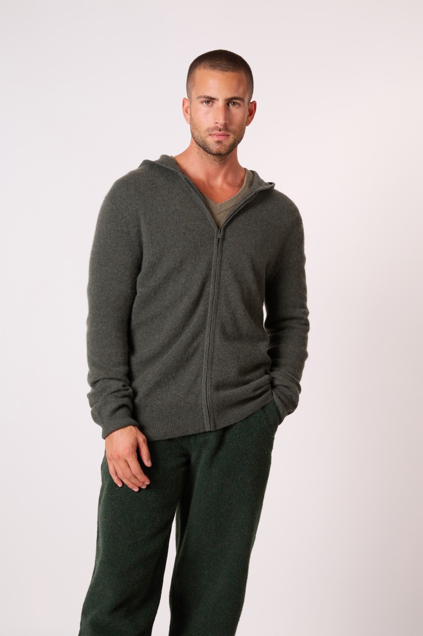 eldo gilet zippé capuche kaki chiné 100% cachemire