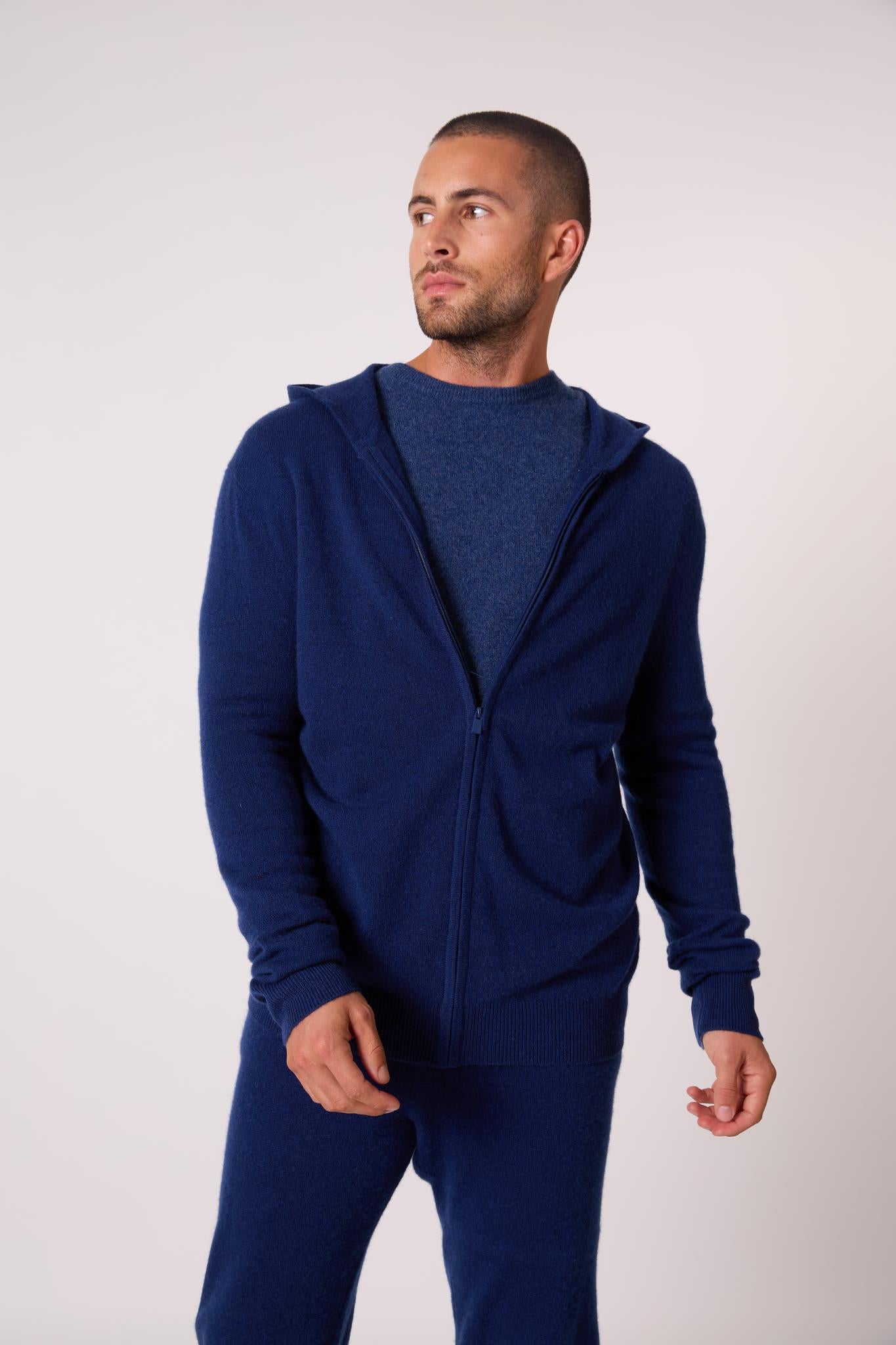 ELDO gilet zippé capuche minuit 100% cachemire