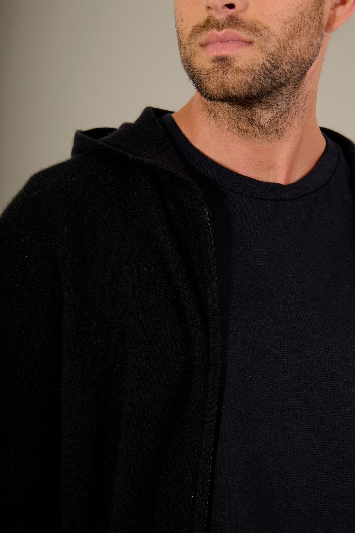 eldo gilet zippé capuche noir 100% cachemire