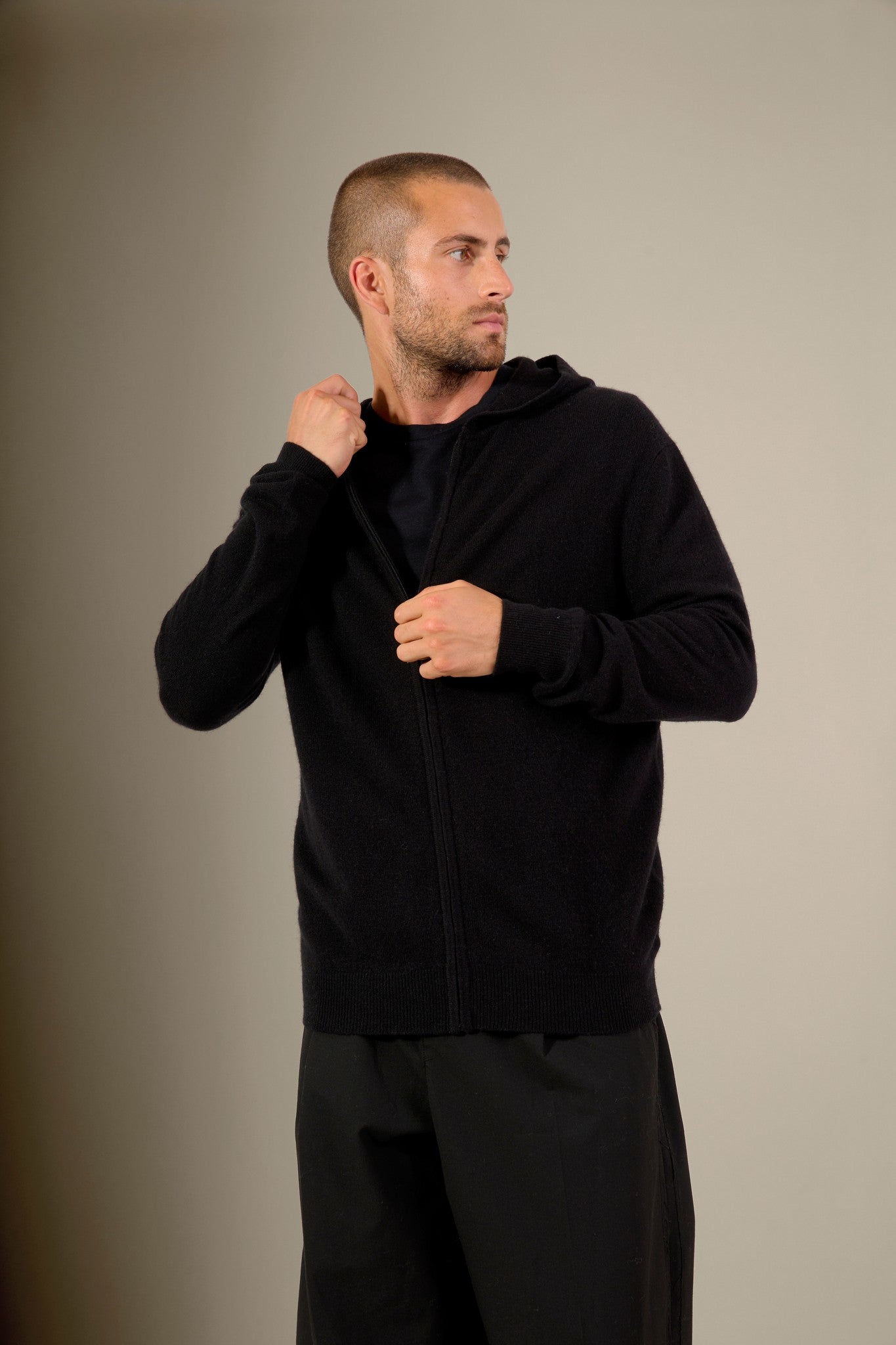 eldo gilet zippé capuche noir 100% cachemire