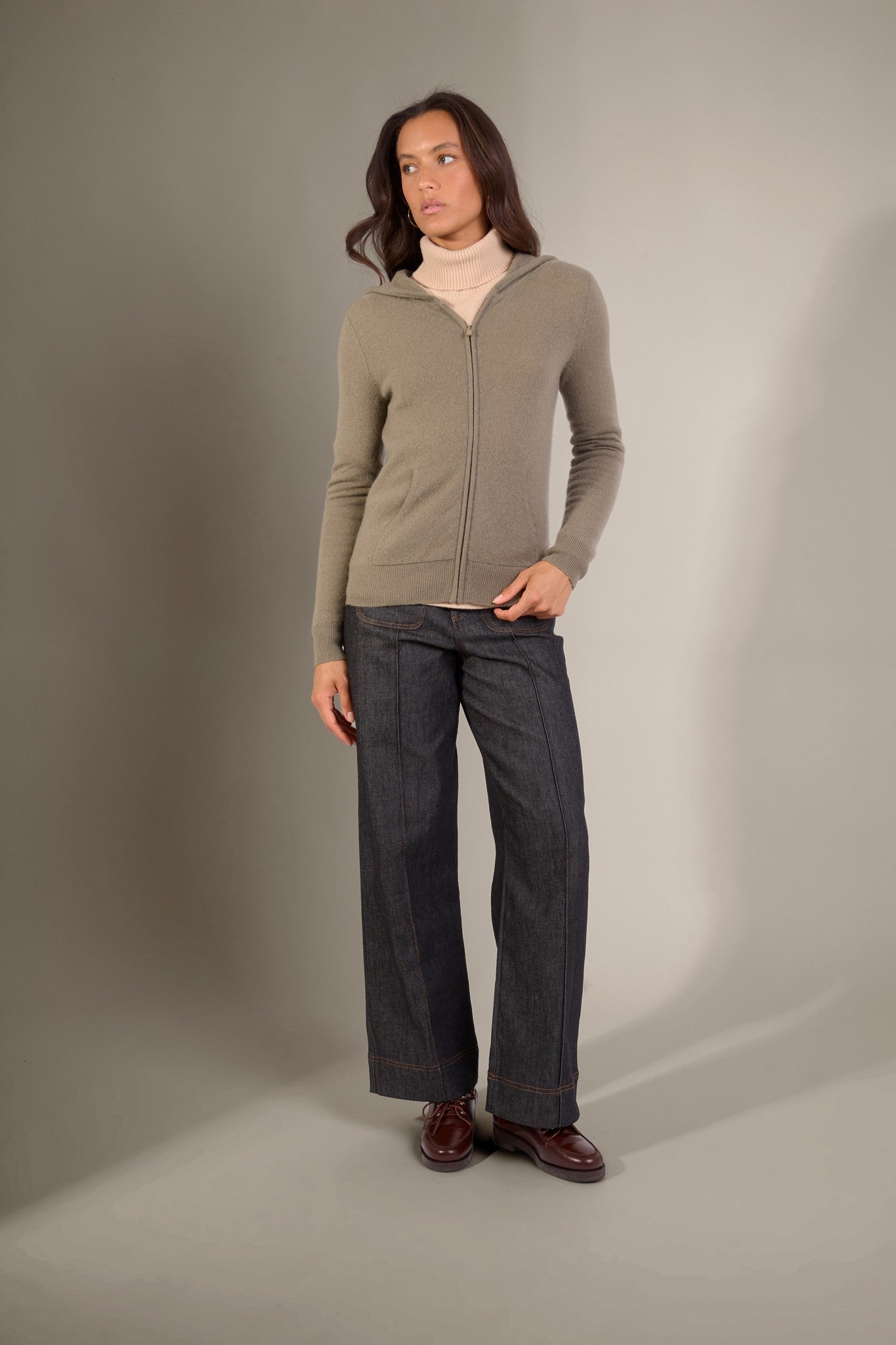 emma gilet zippé capuche army 100% cachemire