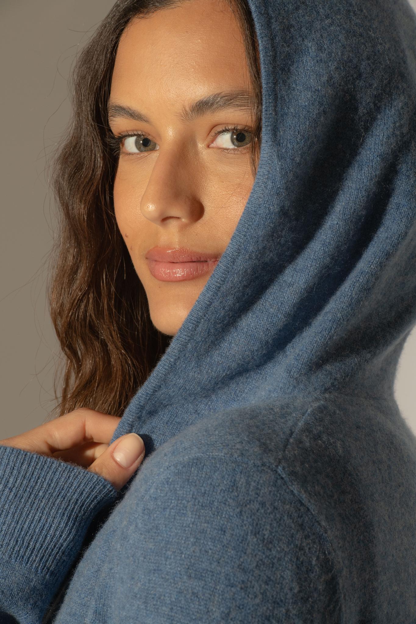 EMMA gilet zippé capuche bleu denim 100% cachemire