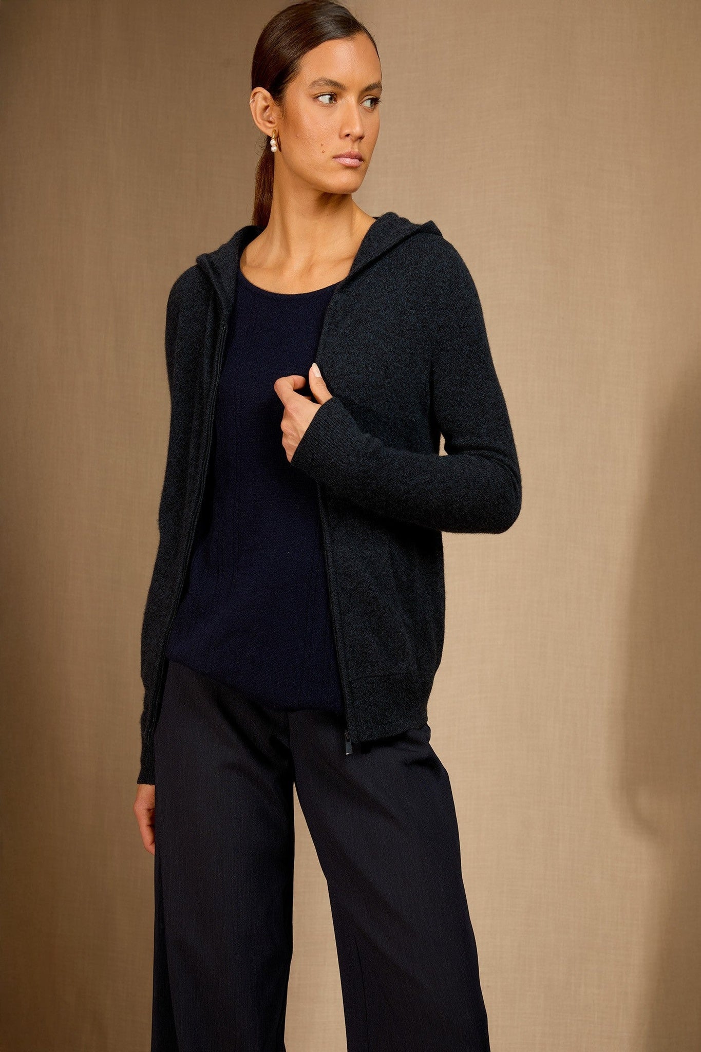 emma gilet zippé capuche caviar 100% cachemire