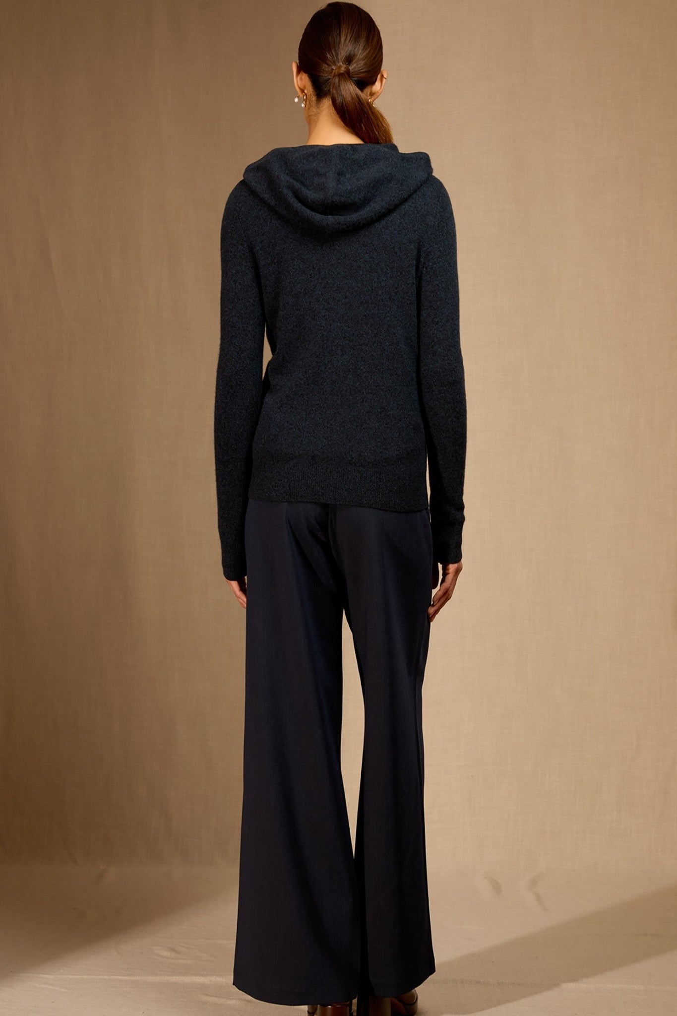 emma gilet zippé capuche caviar 100% cachemire