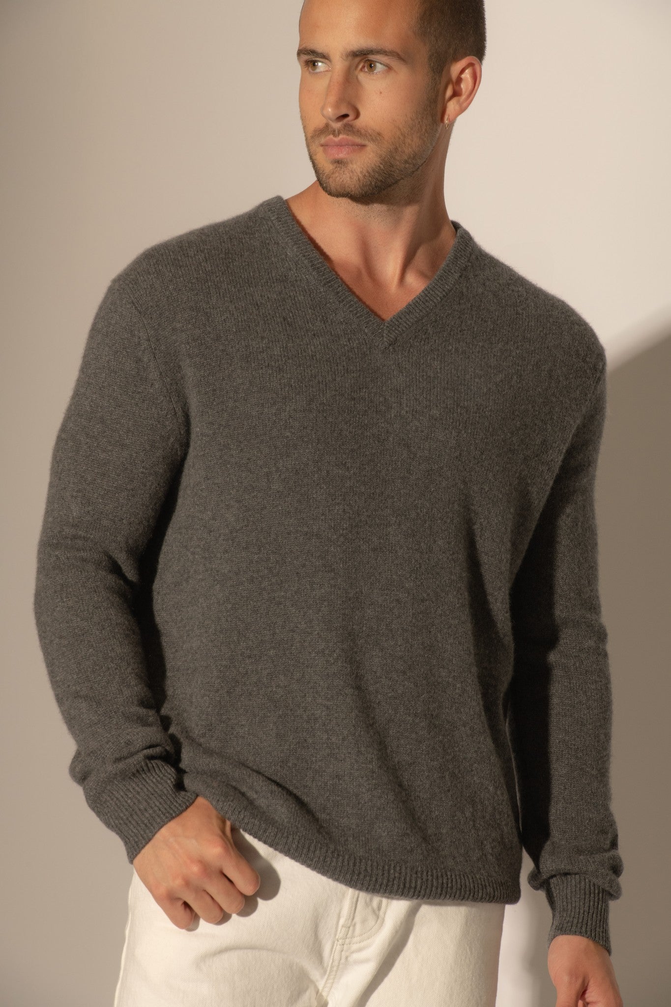 enzo pull col v 4 fils anthracite chiné 100% cachemire