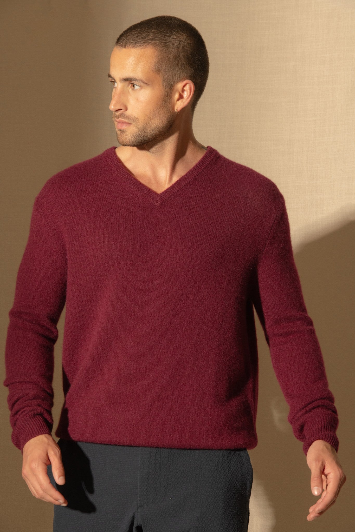 enzo pull col v 4 fils bordeaux 100% cachemire