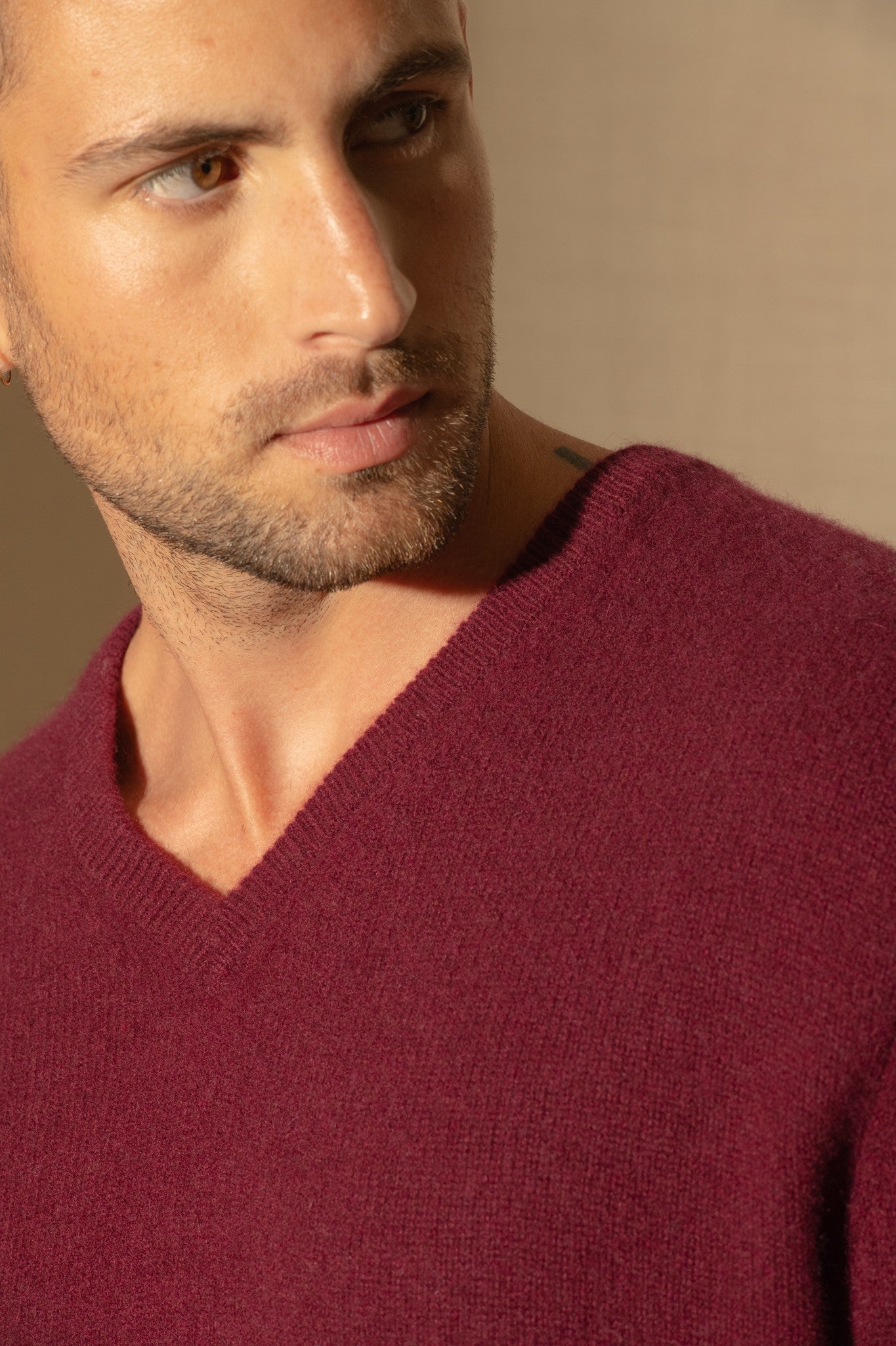 enzo pull col v 4 fils bordeaux 100% cachemire