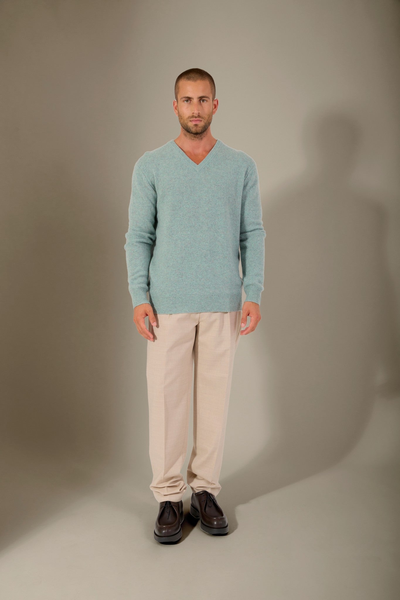 enzo pull col v 4 fils céladon chiné 100% cachemire