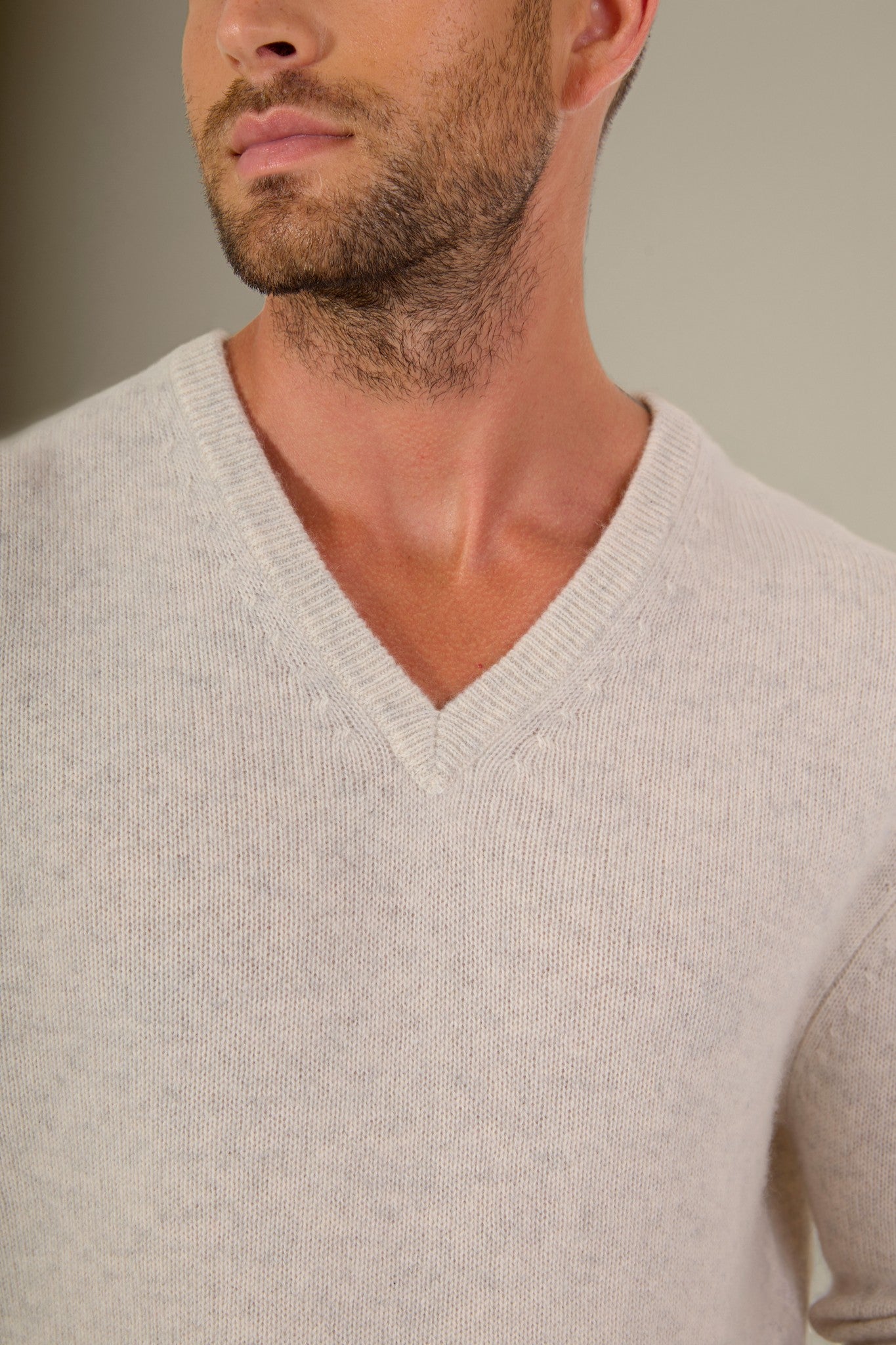 enzo pull col v 4 fils gris perle chiné 100% cachemire