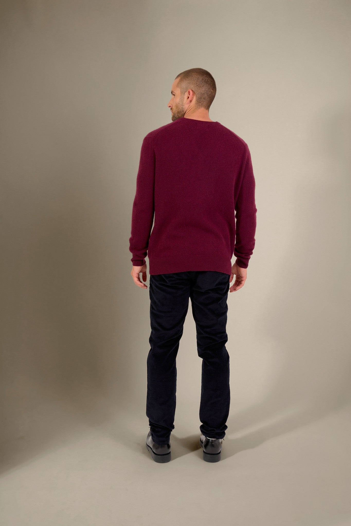 enzo pull col v 4 fils mûre 100% cachemire