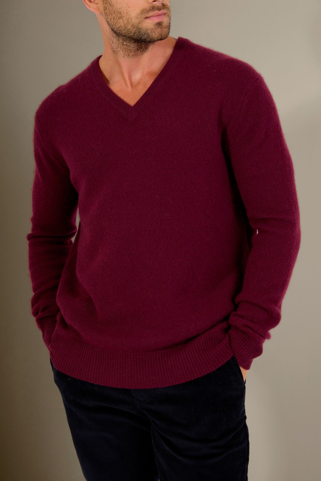 enzo pull col v 4 fils mûre 100% cachemire