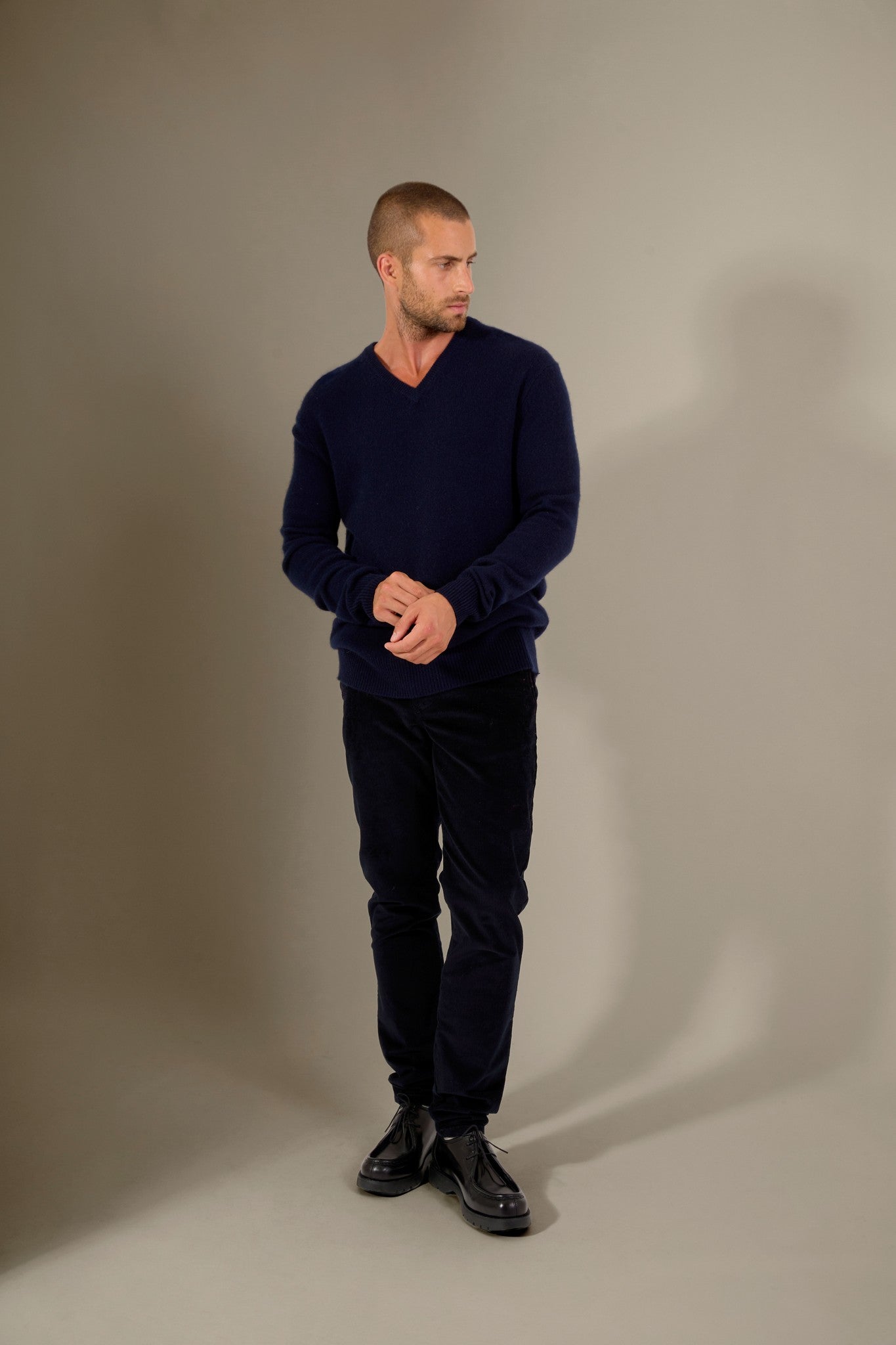 enzo pull col v 4 fils navy 100% cachemire