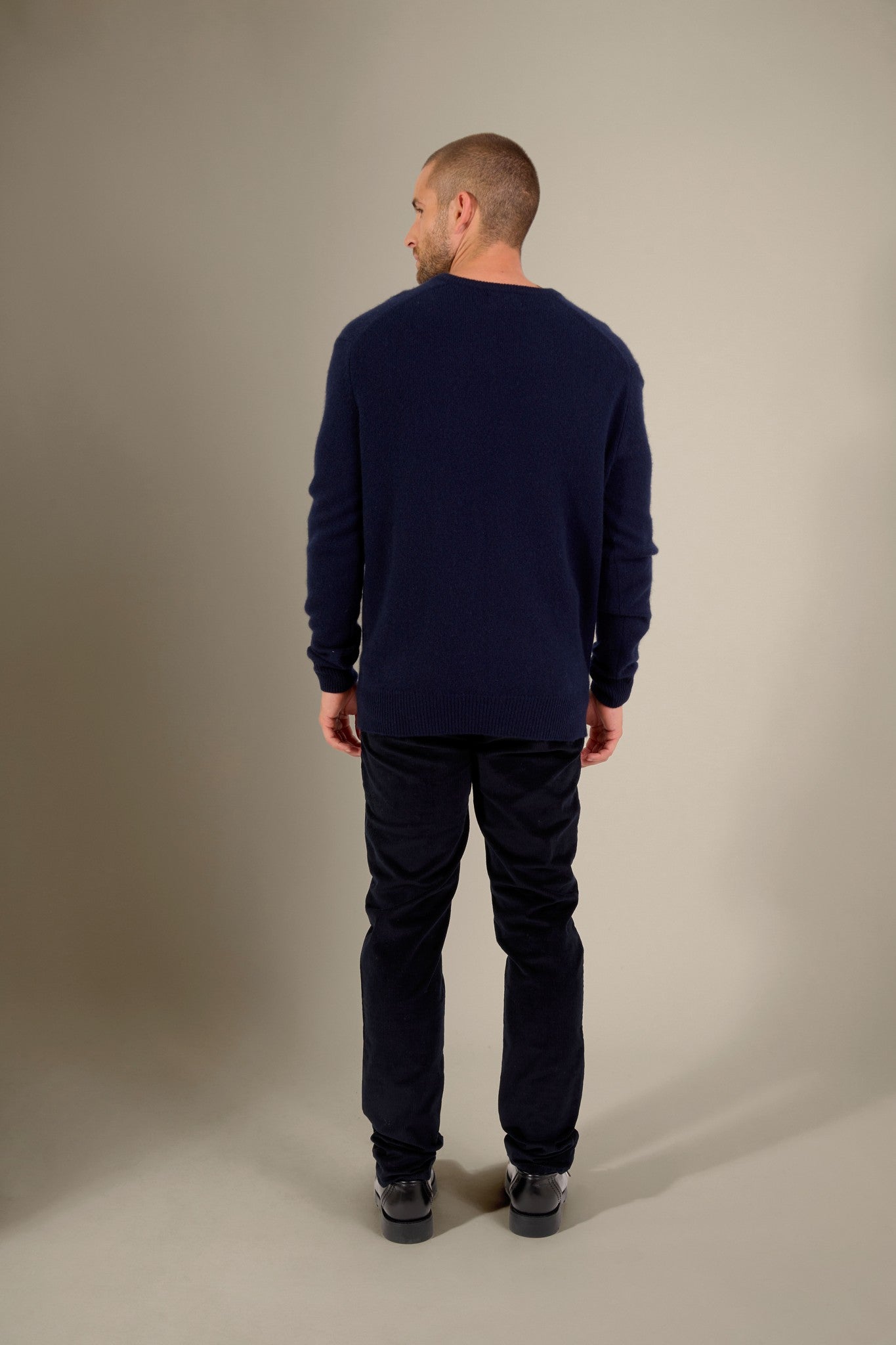 enzo pull col v 4 fils navy 100% cachemire