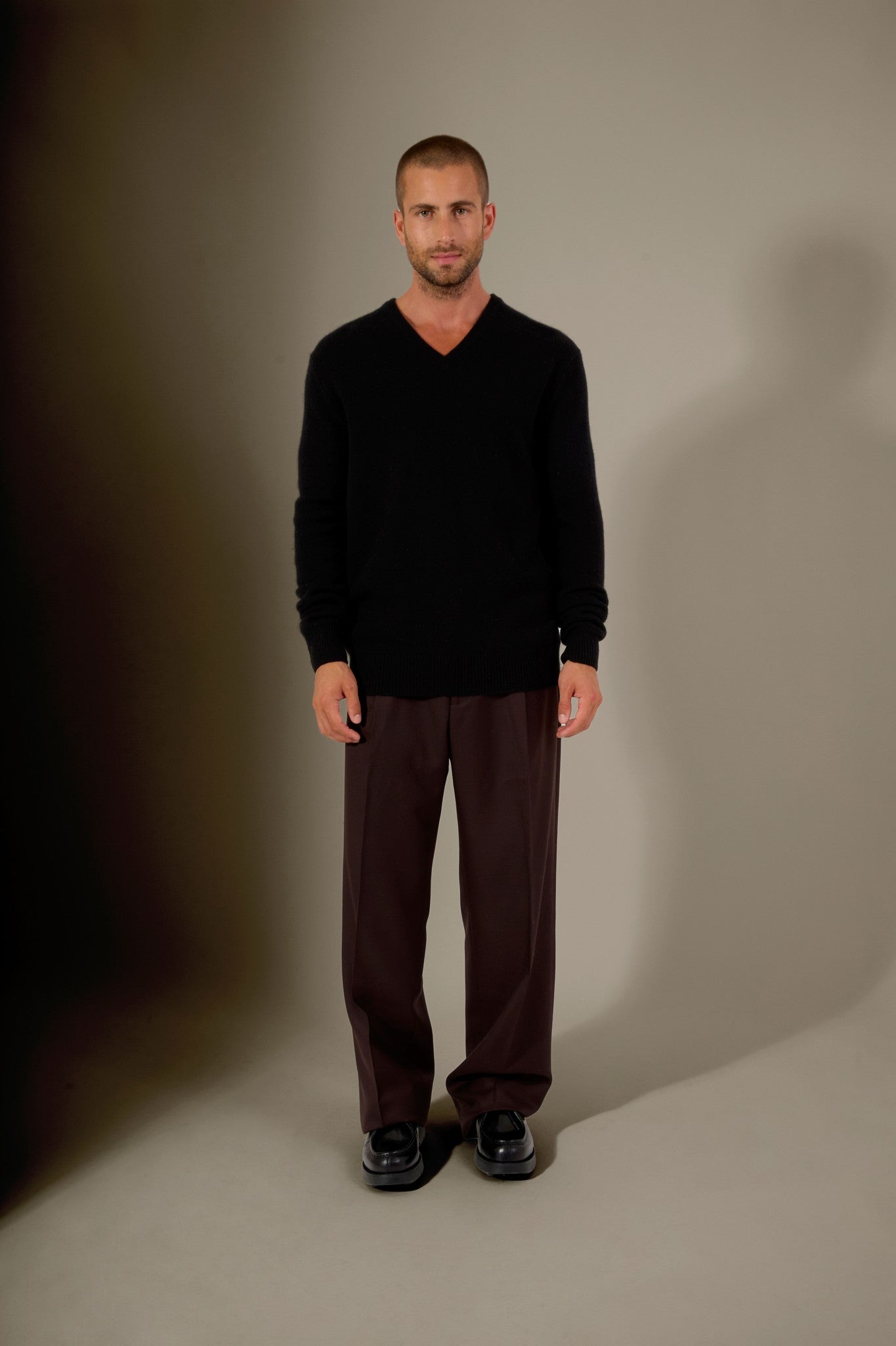 enzo pull col v 4 fils noir 100% cachemire