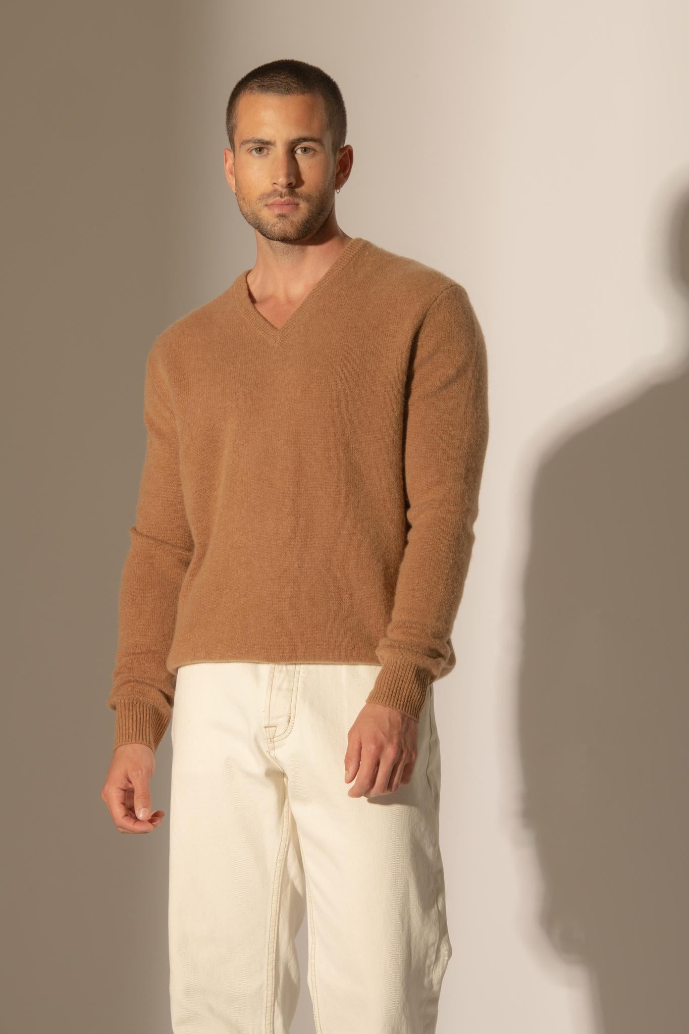 ENZO pull col v 4 fils noisette 100% cachemire