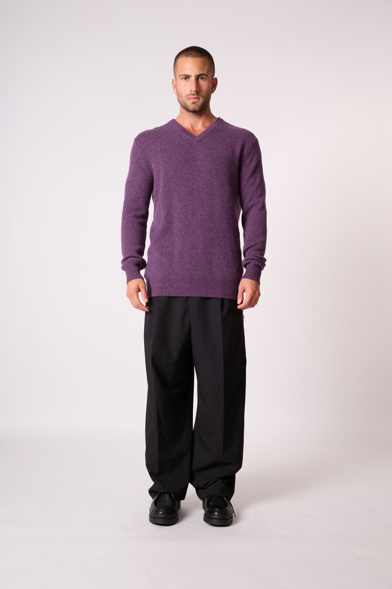 enzo pull col v 4 fils violet chiné 100% cachemire