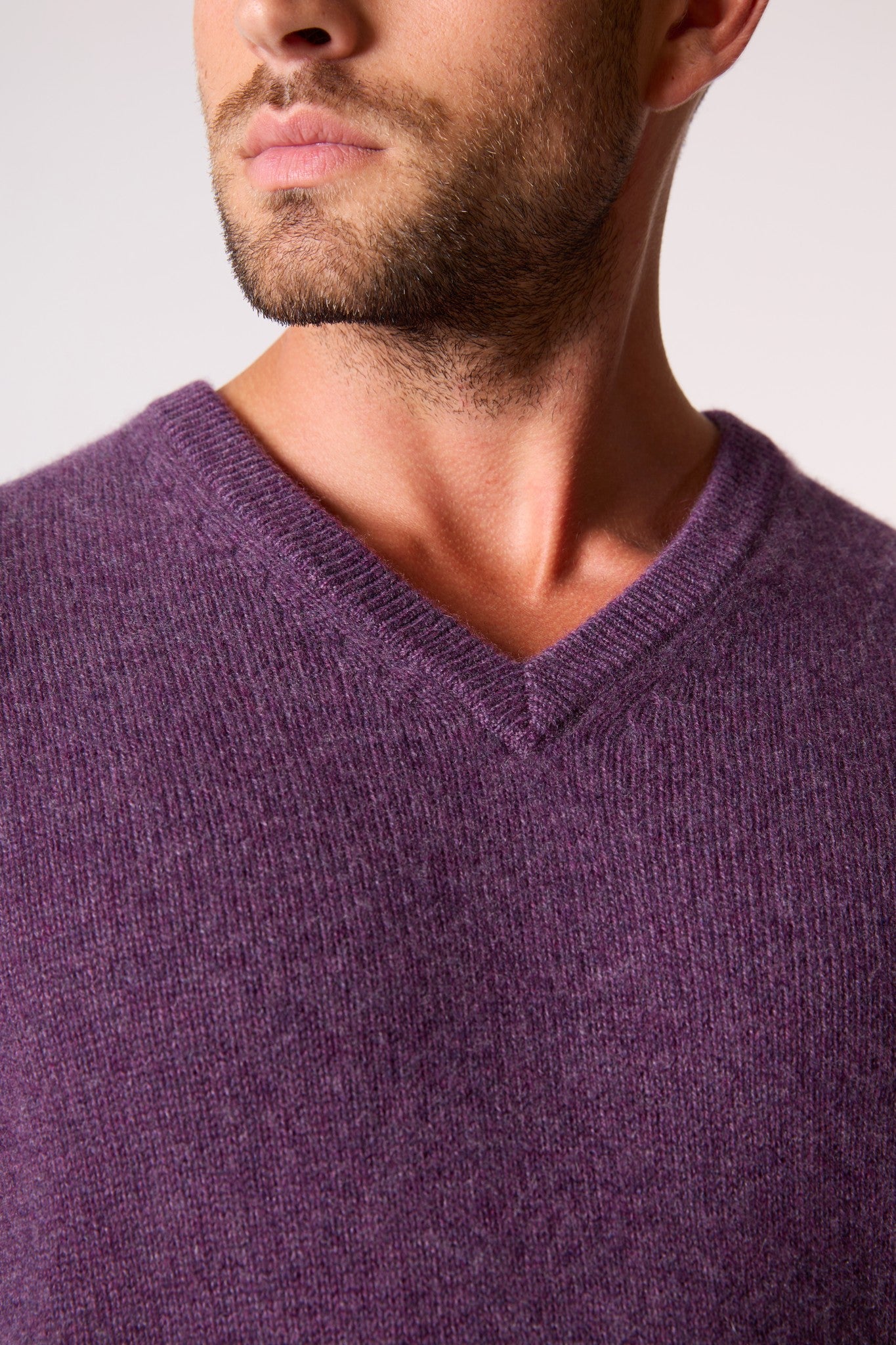 enzo pull col v 4 fils violet chiné 100% cachemire