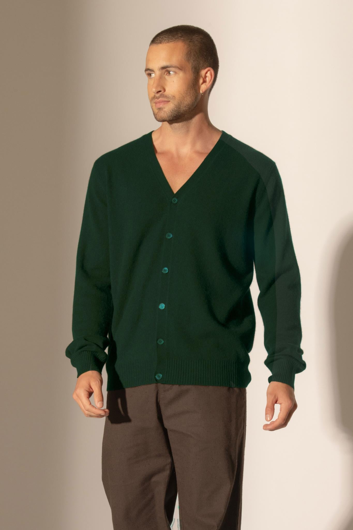 ERROL cardigan col v cyprès 100% cachemire