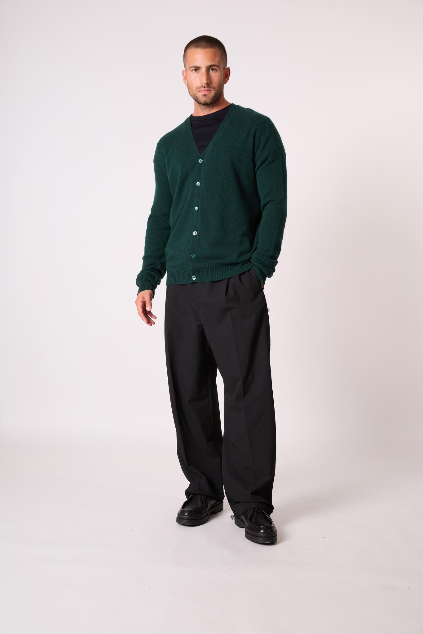 ERROL cardigan col v cyprès 100% cachemire