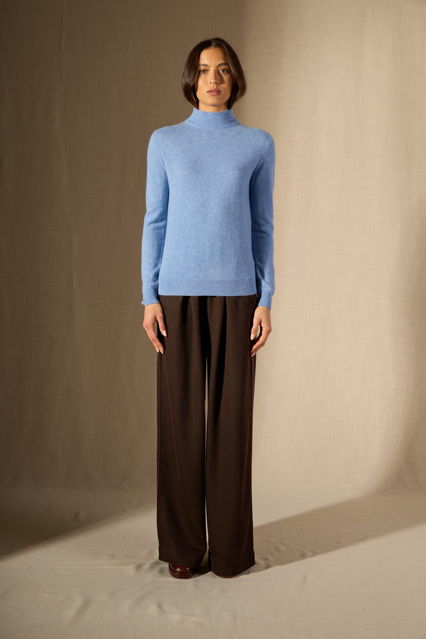 evelina pull col montant sky 100% cachemire