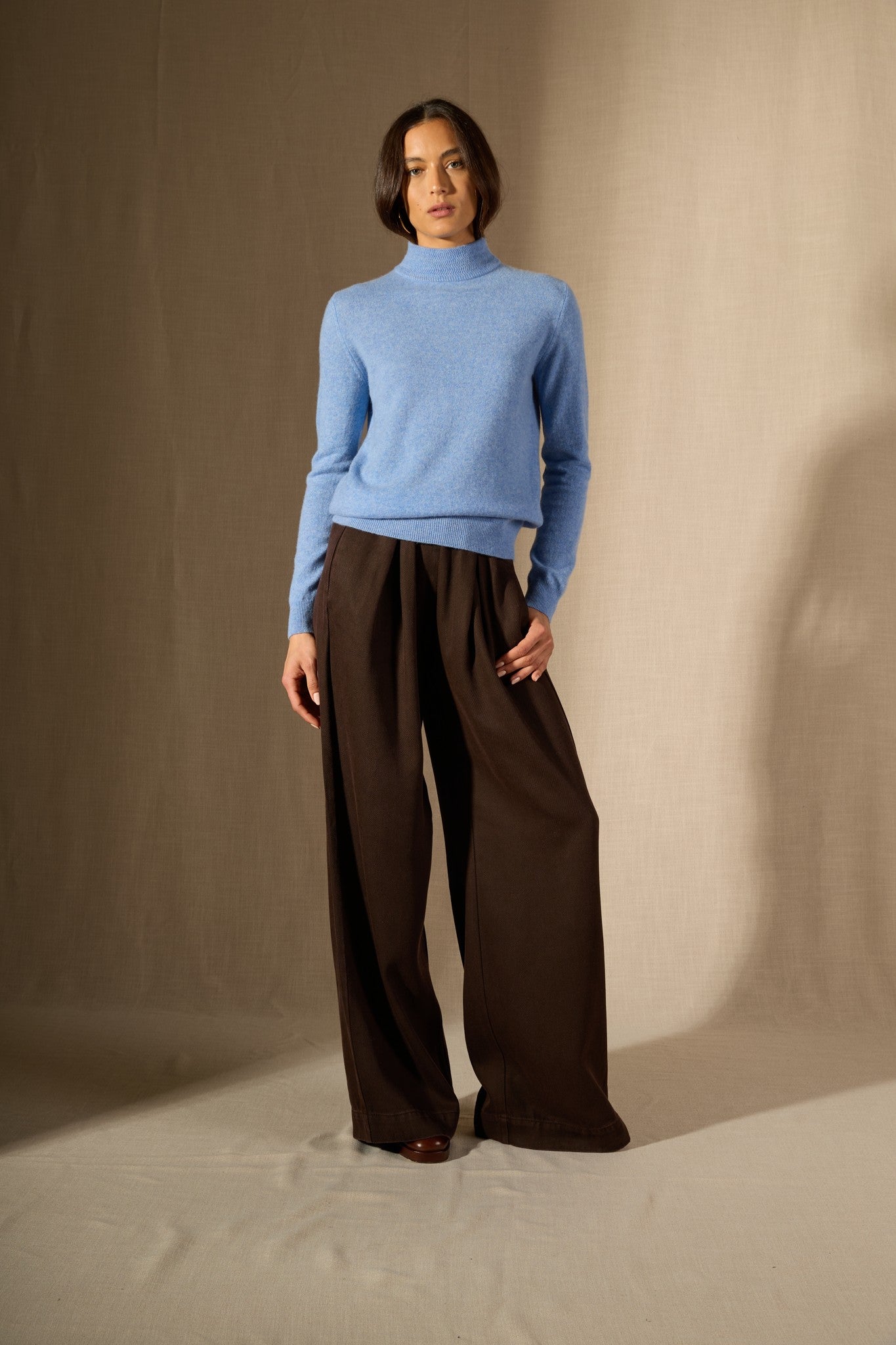 evelina pull col montant sky 100% cachemire