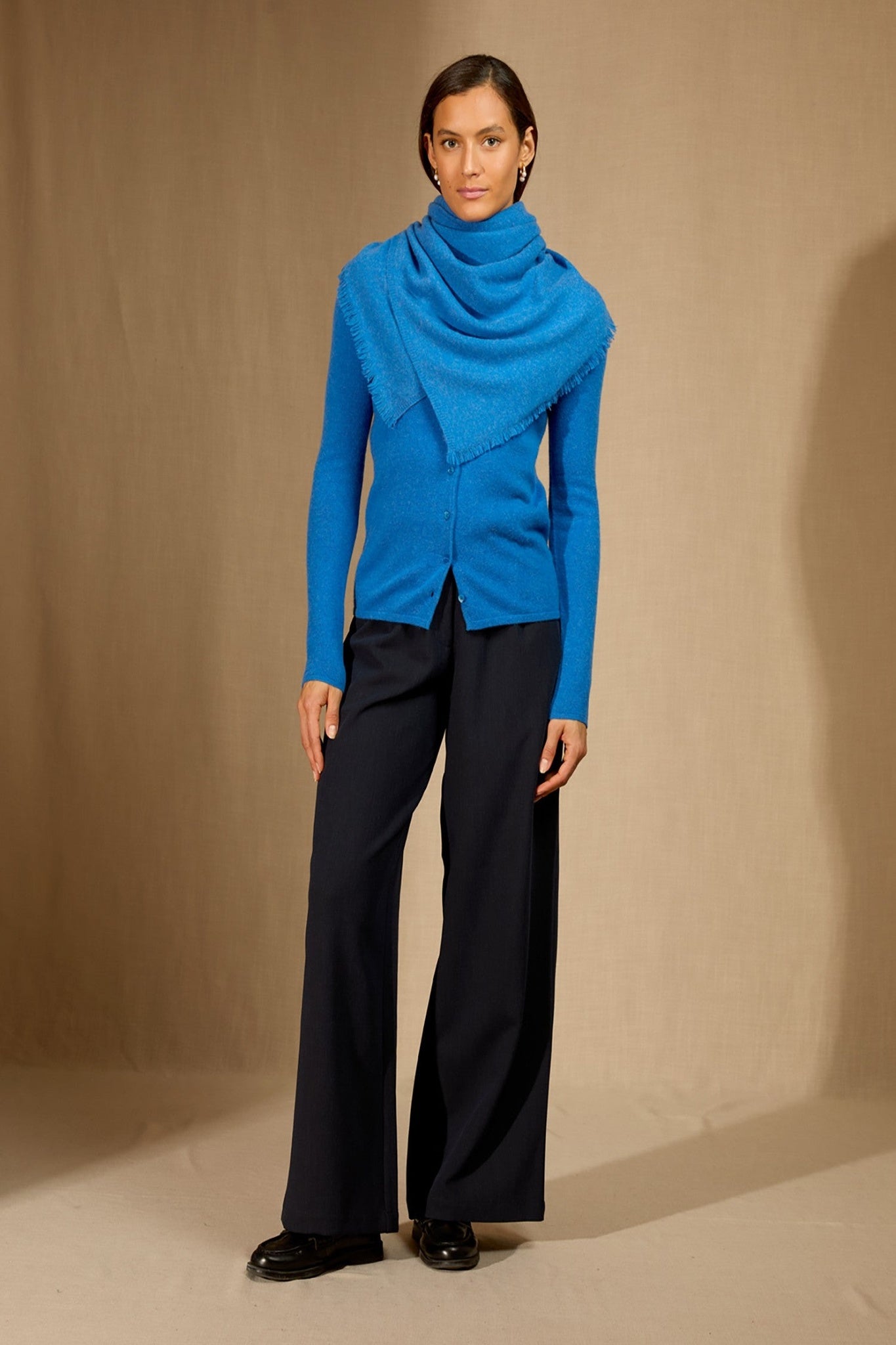 firvidas écharpe carrée bleu électrique 100% cachemire