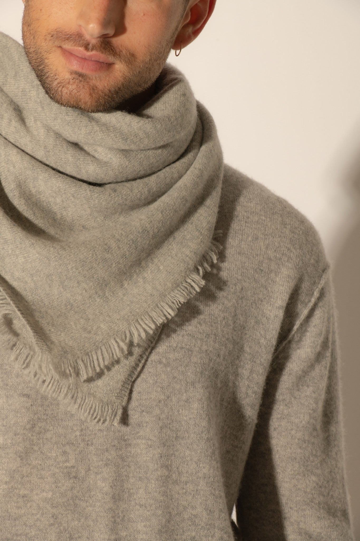 firvidas écharpe carrée gris chiné 100% cachemire