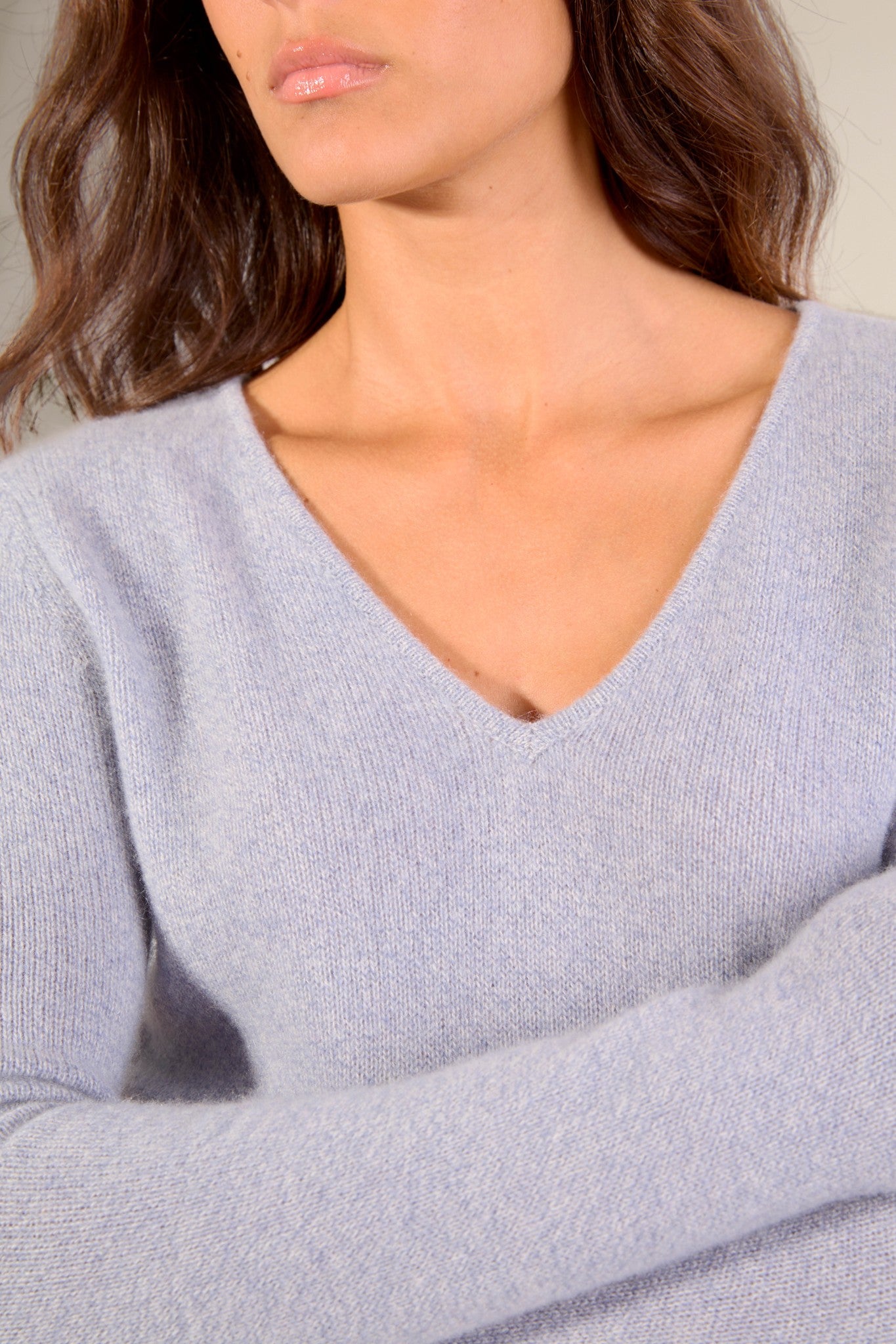 gaby pull col v 4 fils bleu ivoire 100% cachemire