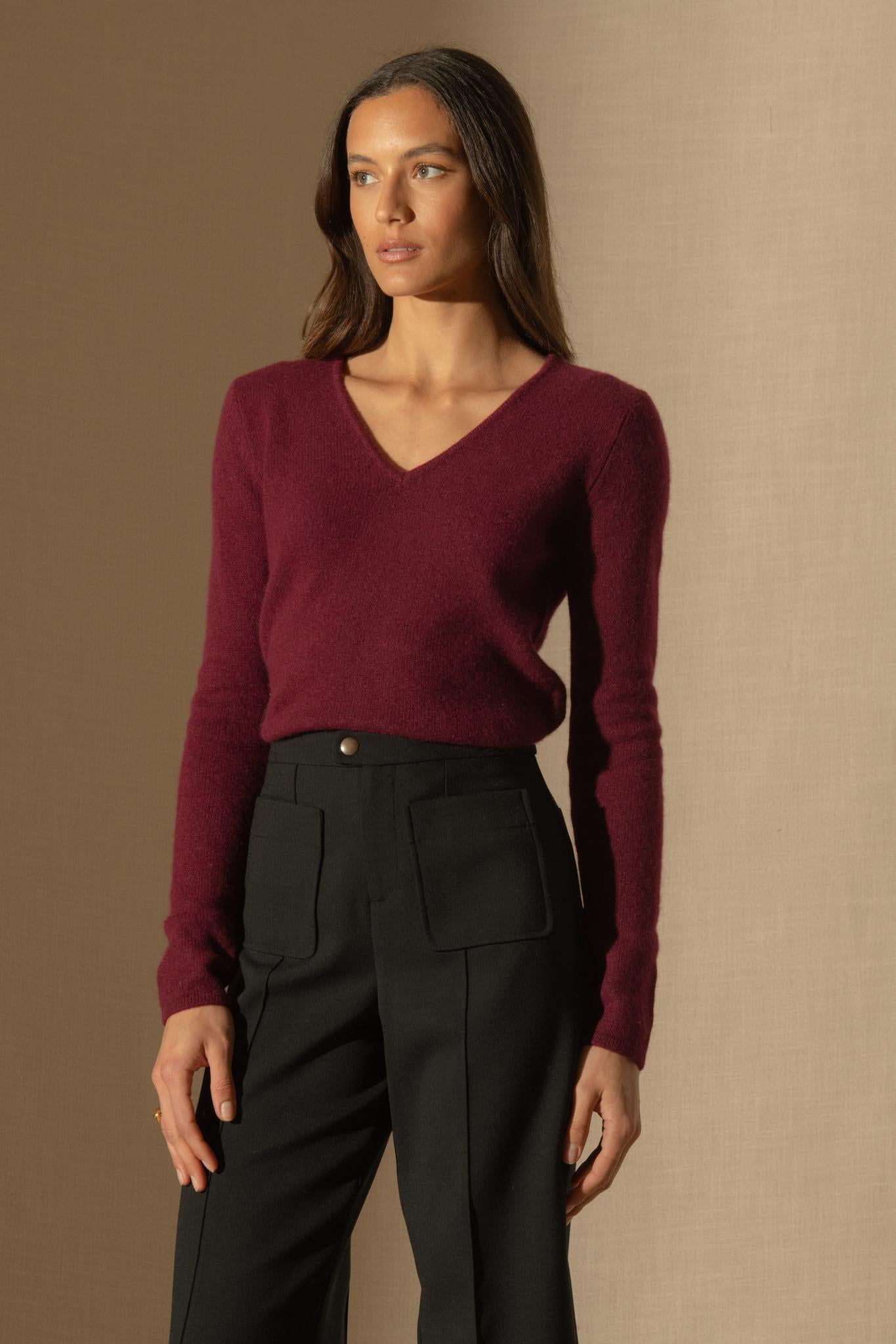 GABY pull col v 4 fils bordeaux 100% cachemire