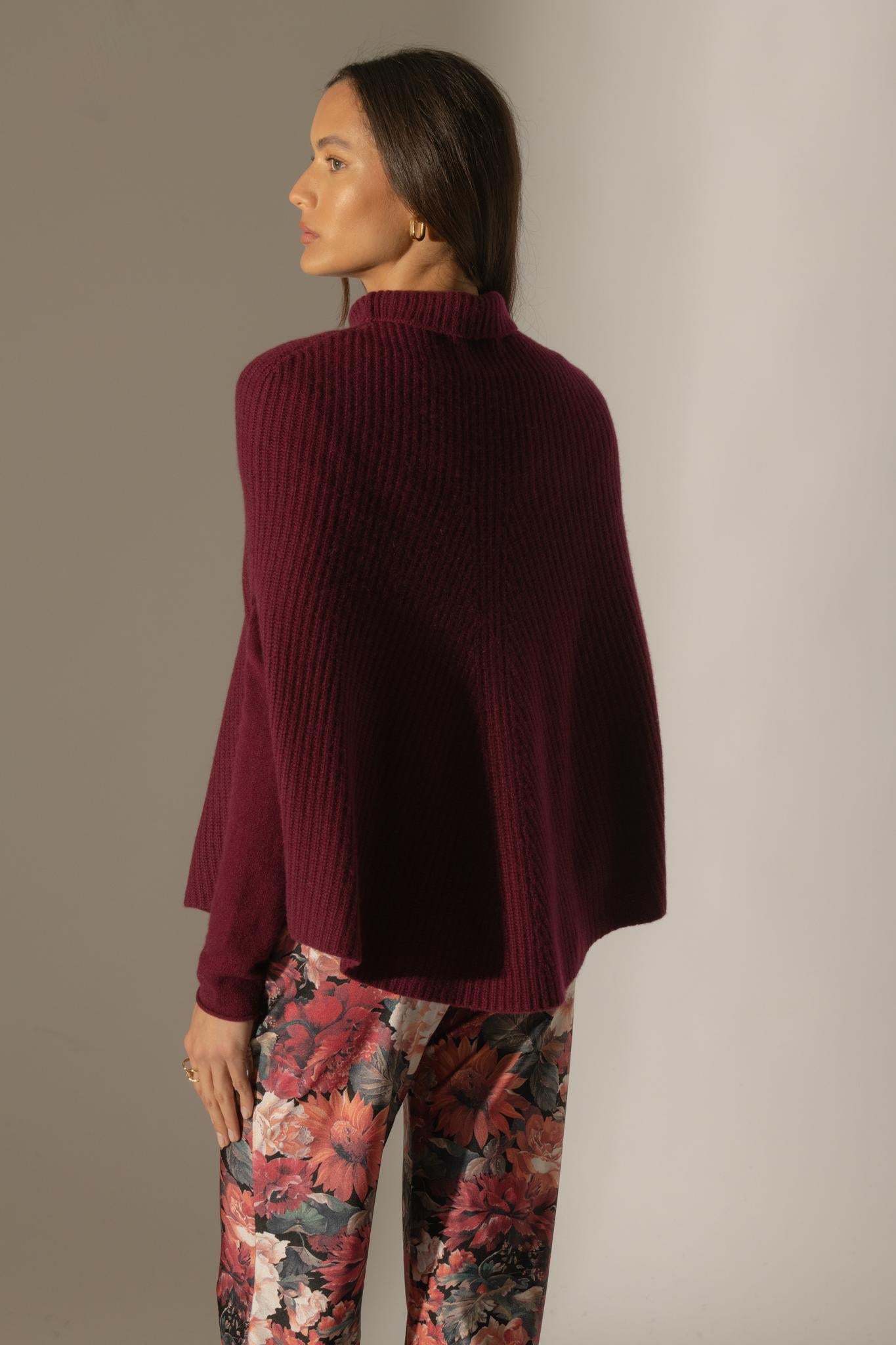 GACHE cape col montant 6 fils bordeaux 100% cachemire
