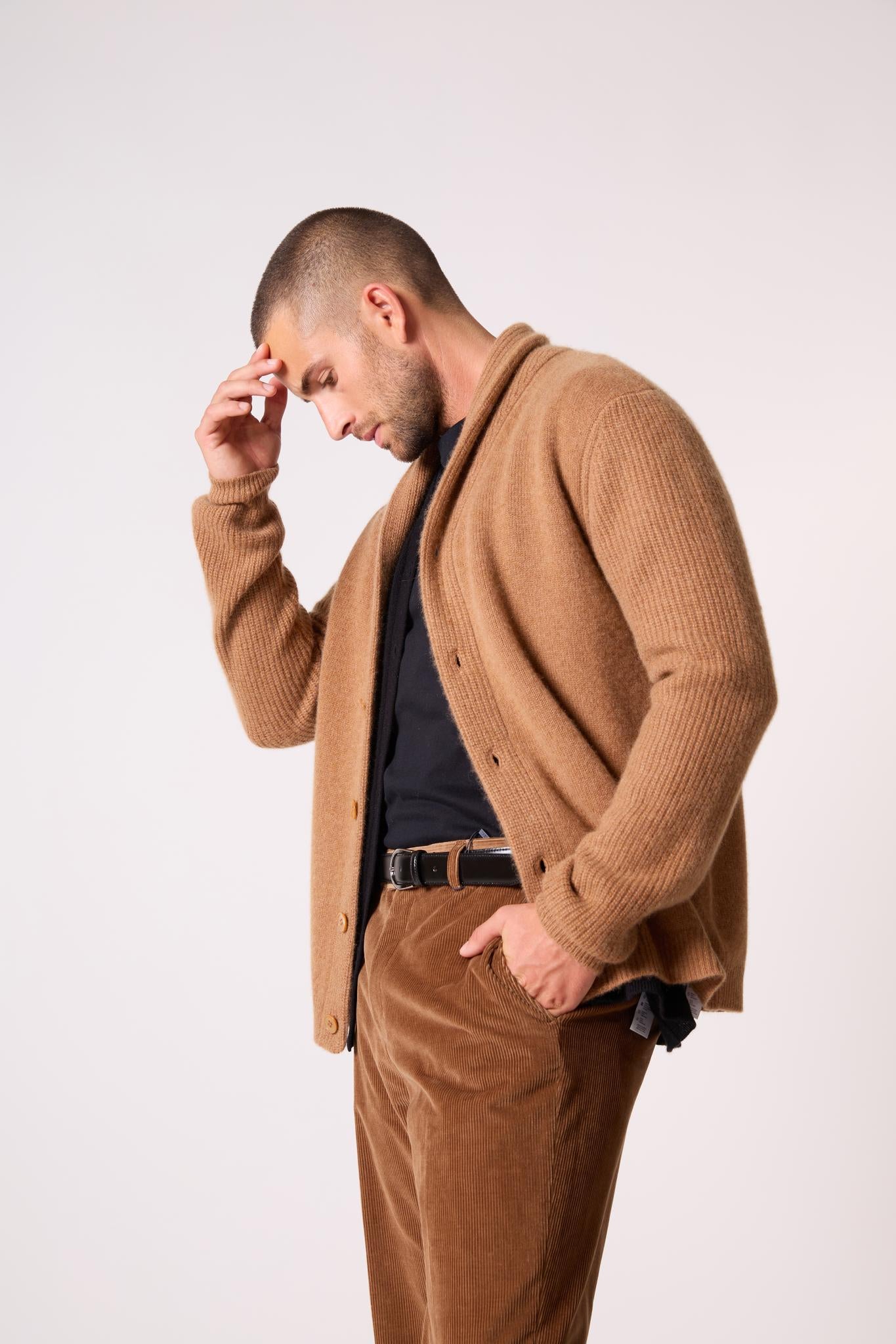 GILMOUR veste boutonnée col châle 4 fils noisette 100% cachemire