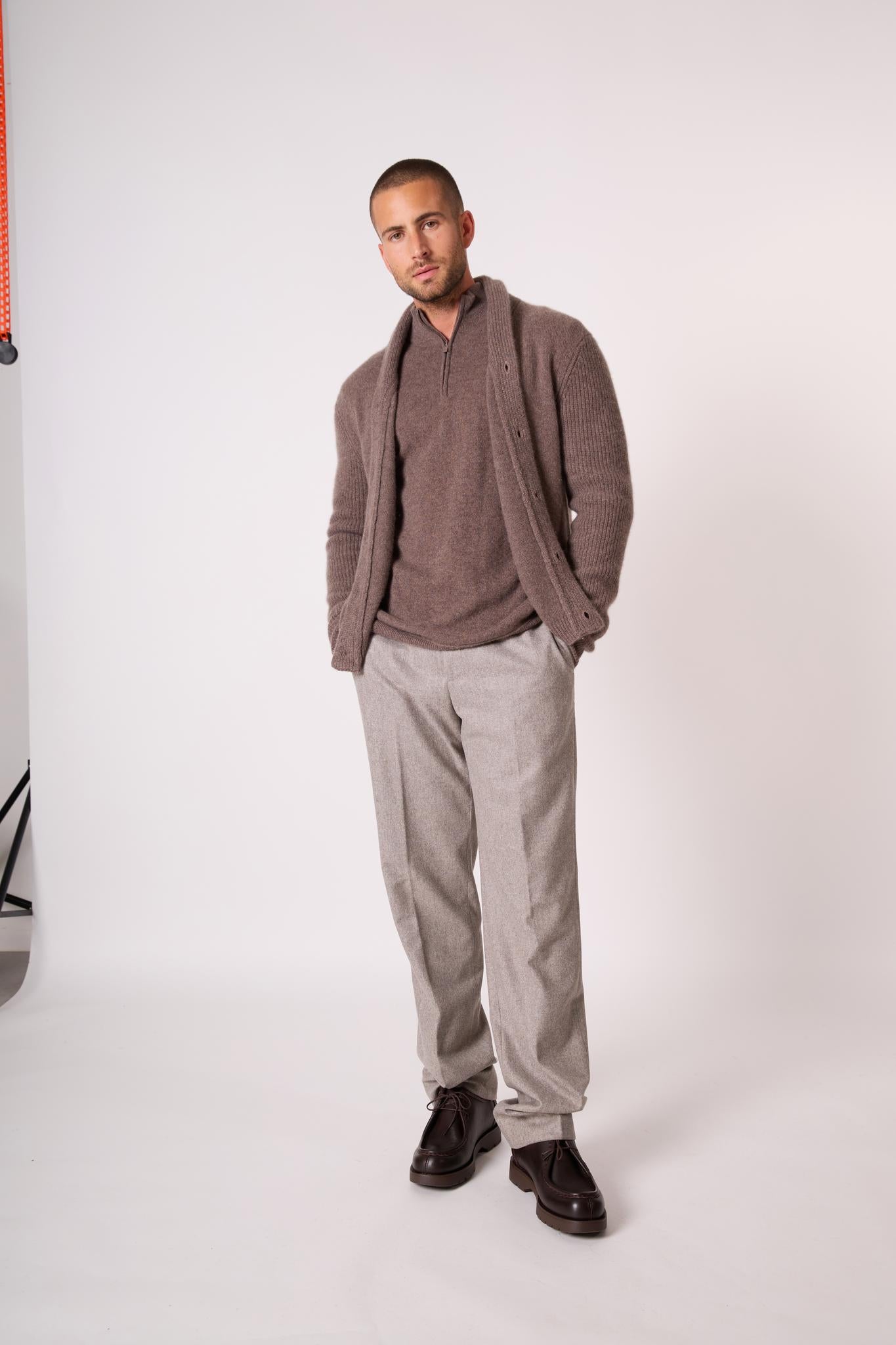 GILMOUR veste boutonnée col châle 4 fils taupe chiné 100% cachemire