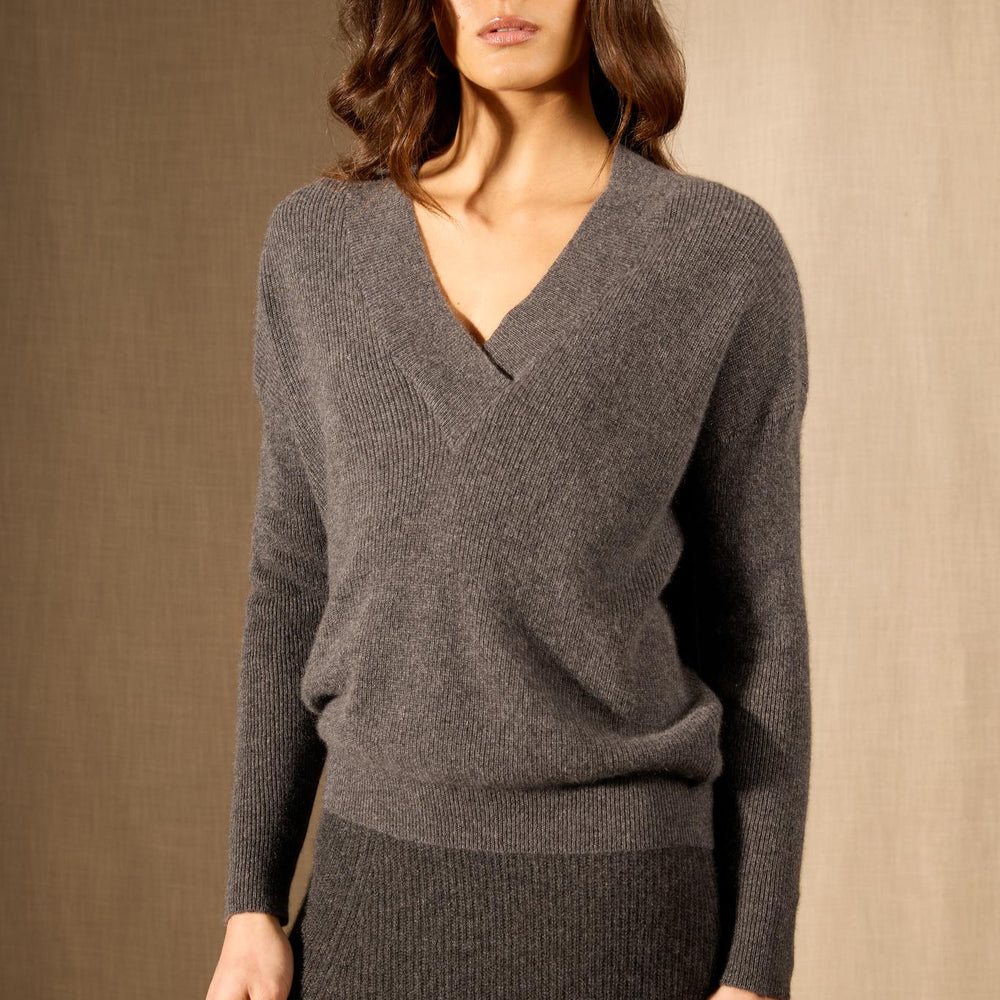 GRAINNE pull col v croisé anthracite chiné 100% cachemire