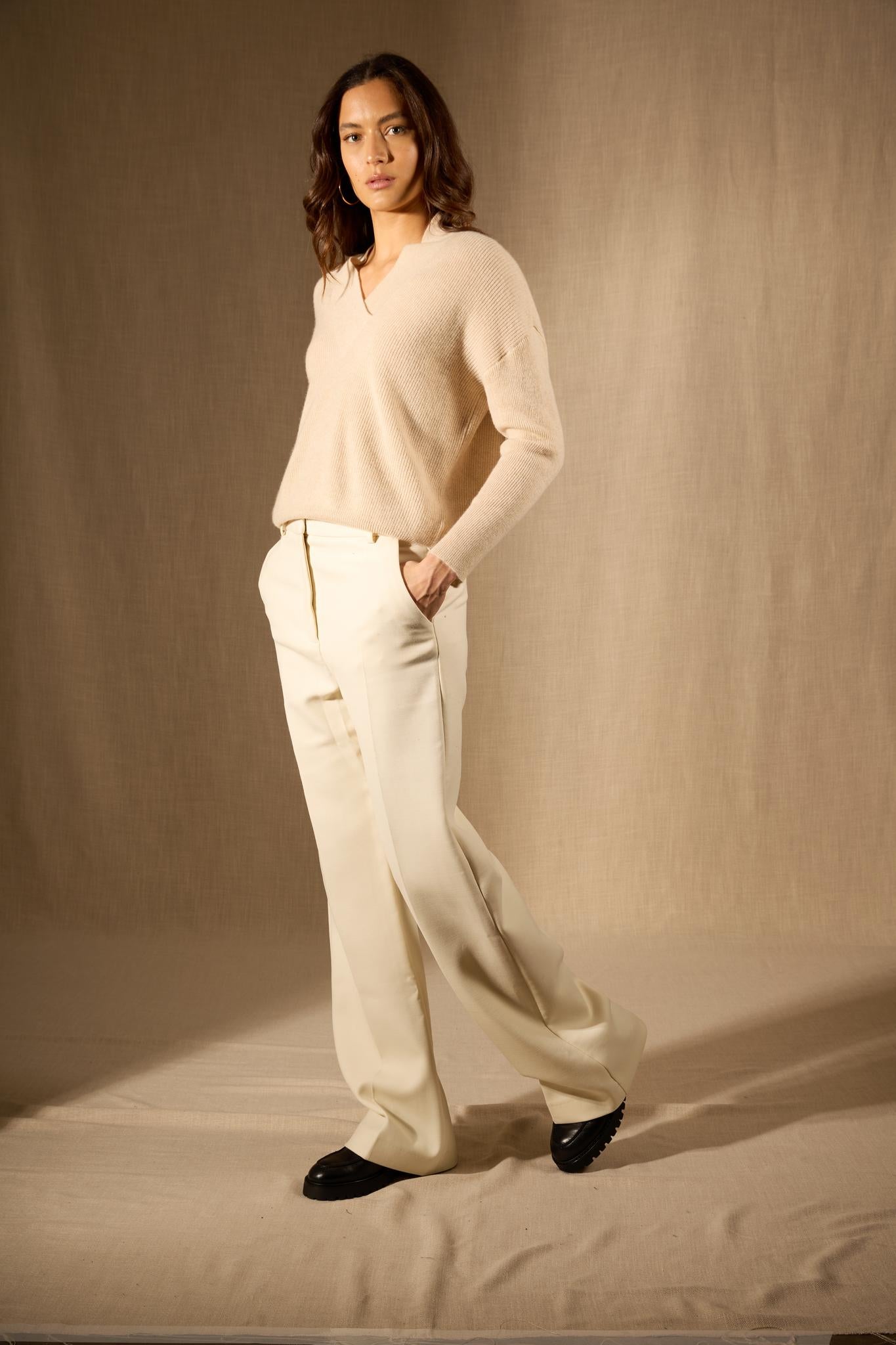 GRAINNE pull col v croisé avoine 100% cachemire