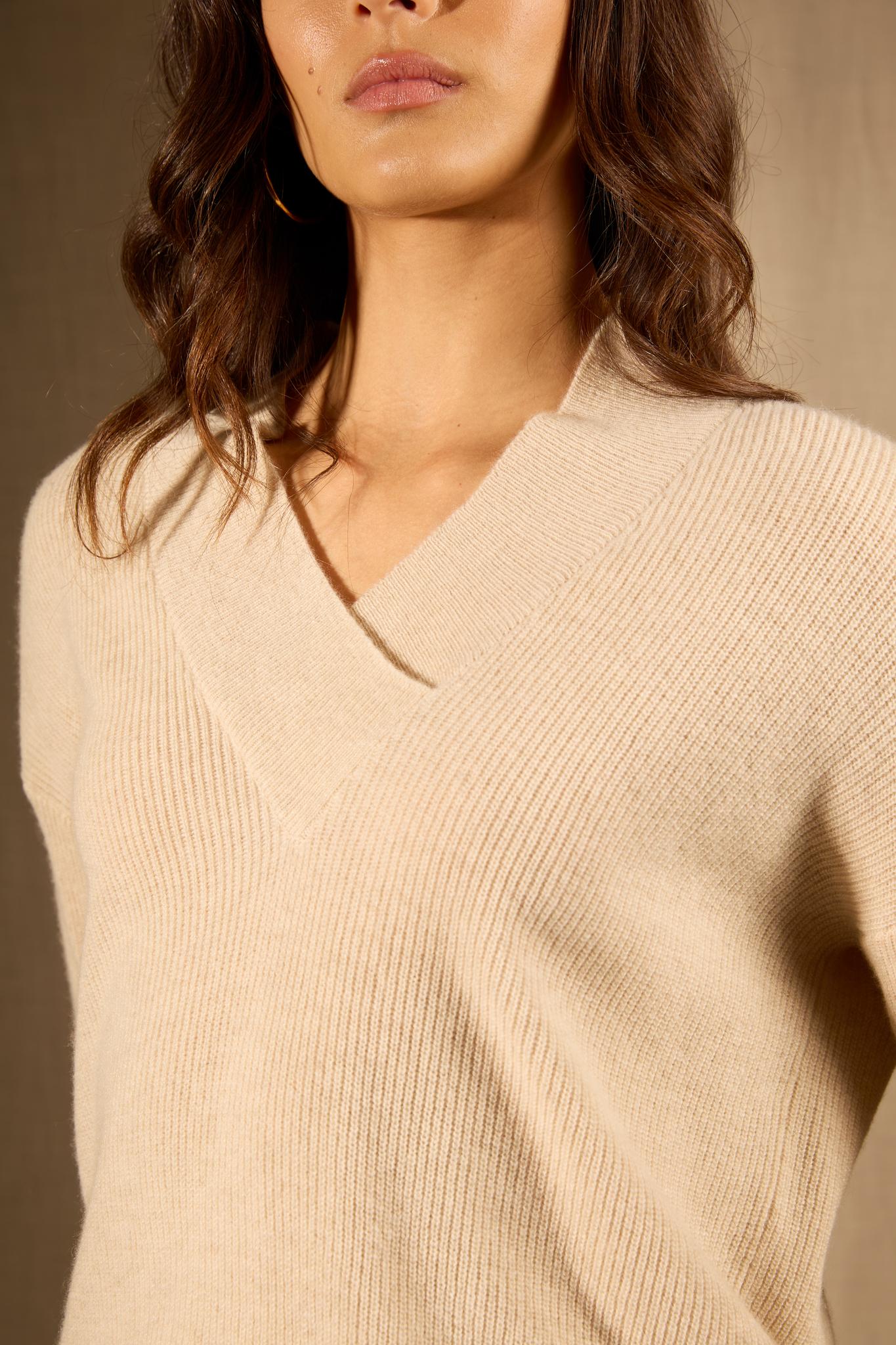 GRAINNE pull col v croisé avoine 100% cachemire