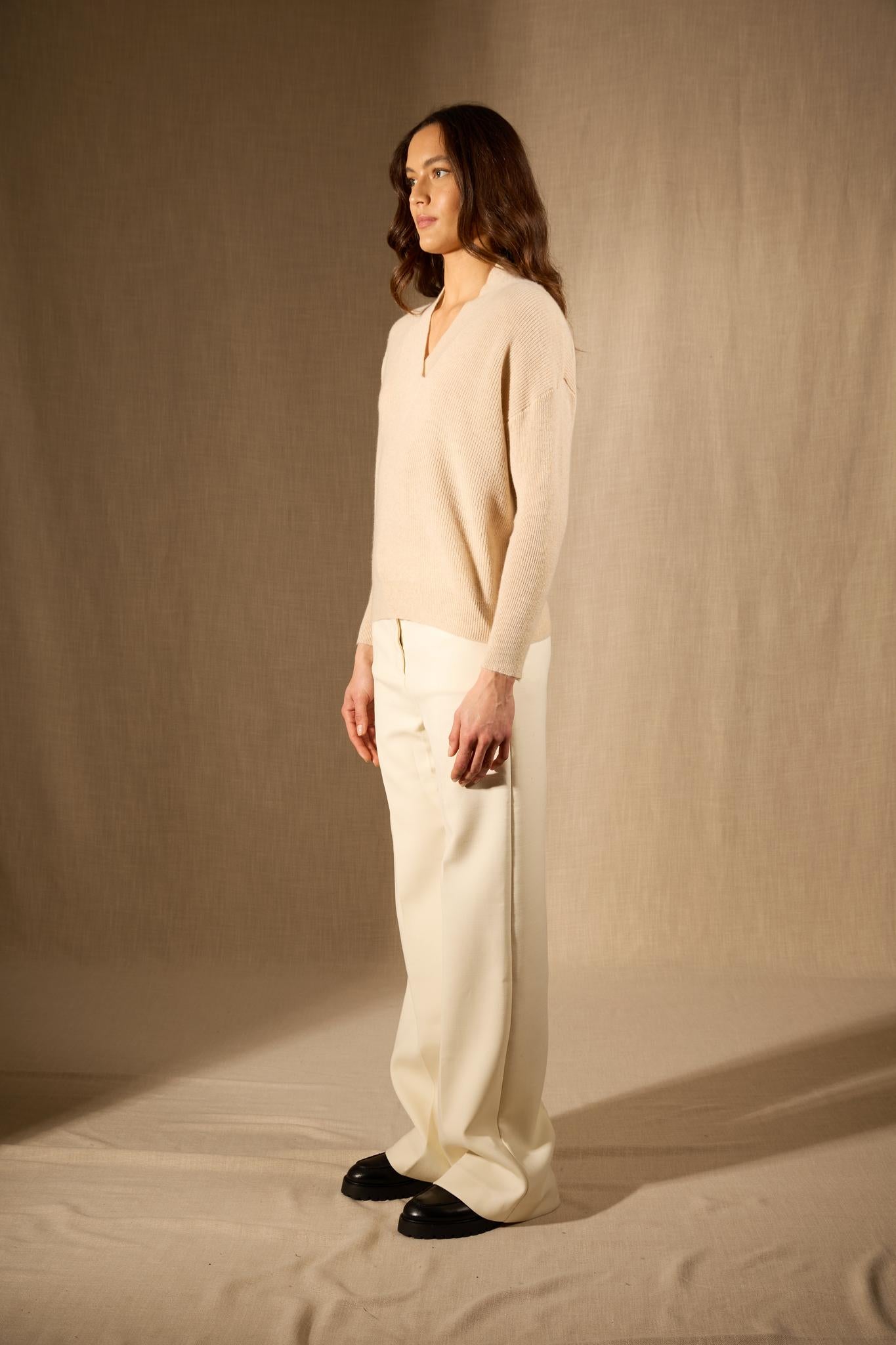 GRAINNE pull col v croisé avoine 100% cachemire