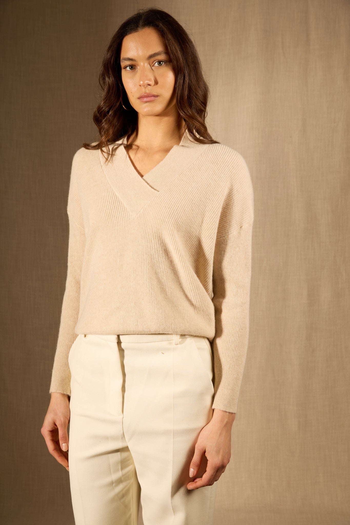 grainne pull col v croisé avoine 100% cachemire