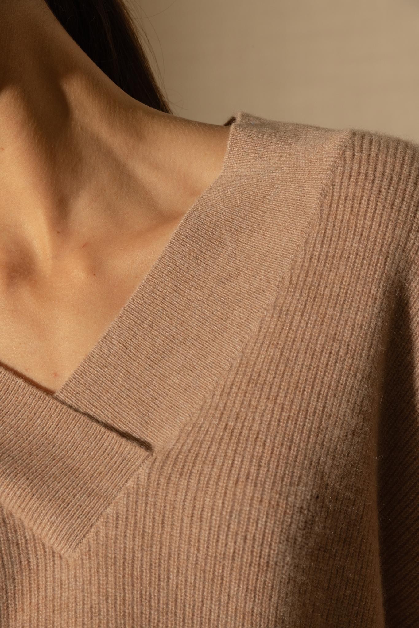 GRAINNE pull col v croisé camel chiné 100% cachemire